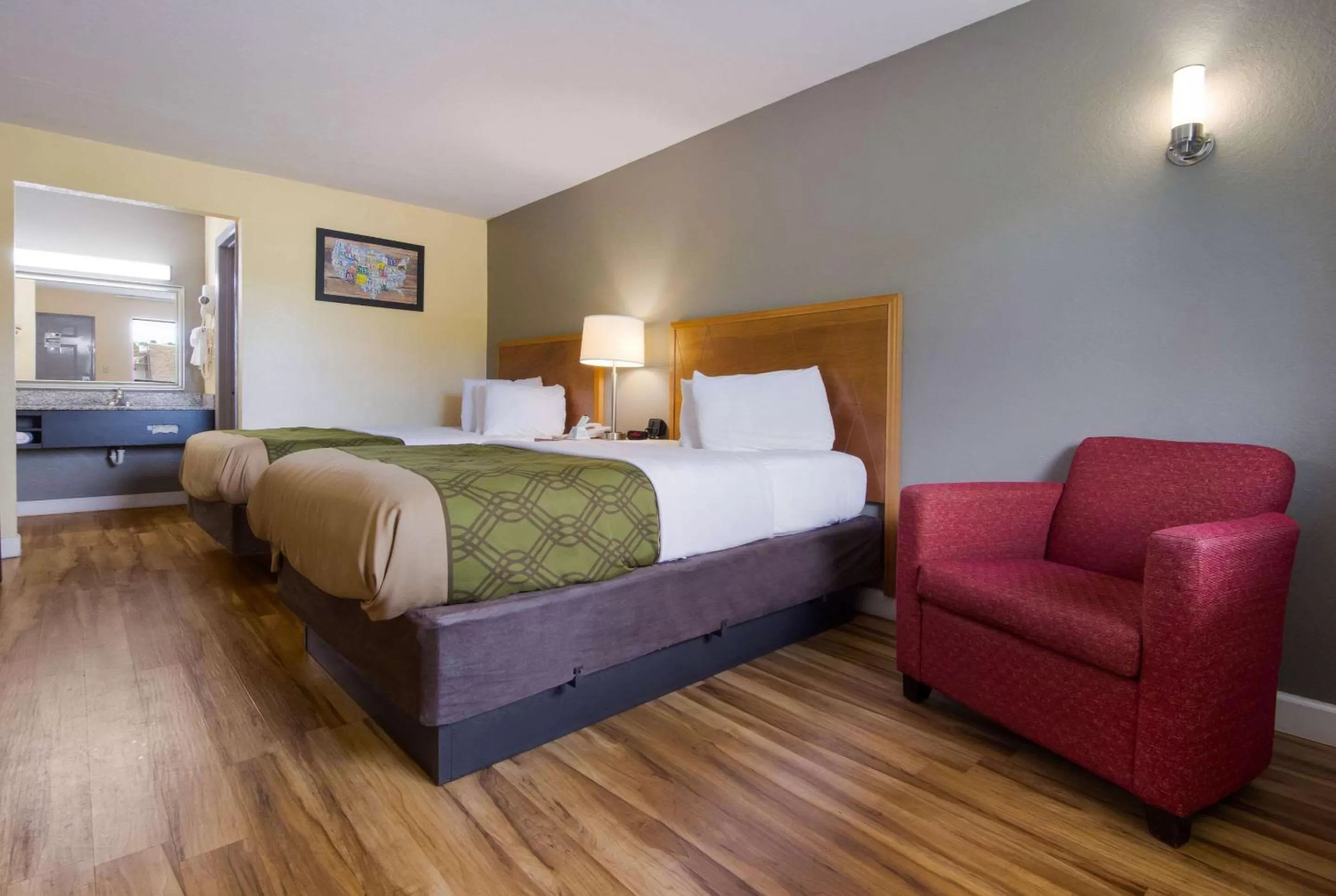 Photo of the whole room in Econo Lodge Battleboro - Rocky Mount I-95