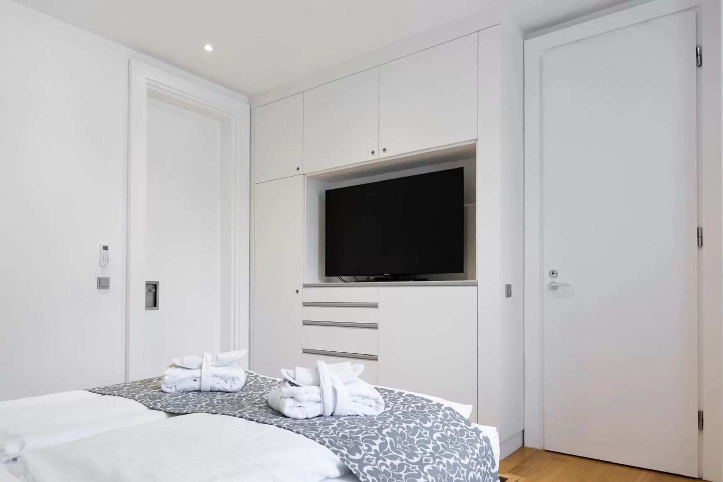 Bed, TV/Entertainment Center in Hotel Schloss Hernstein