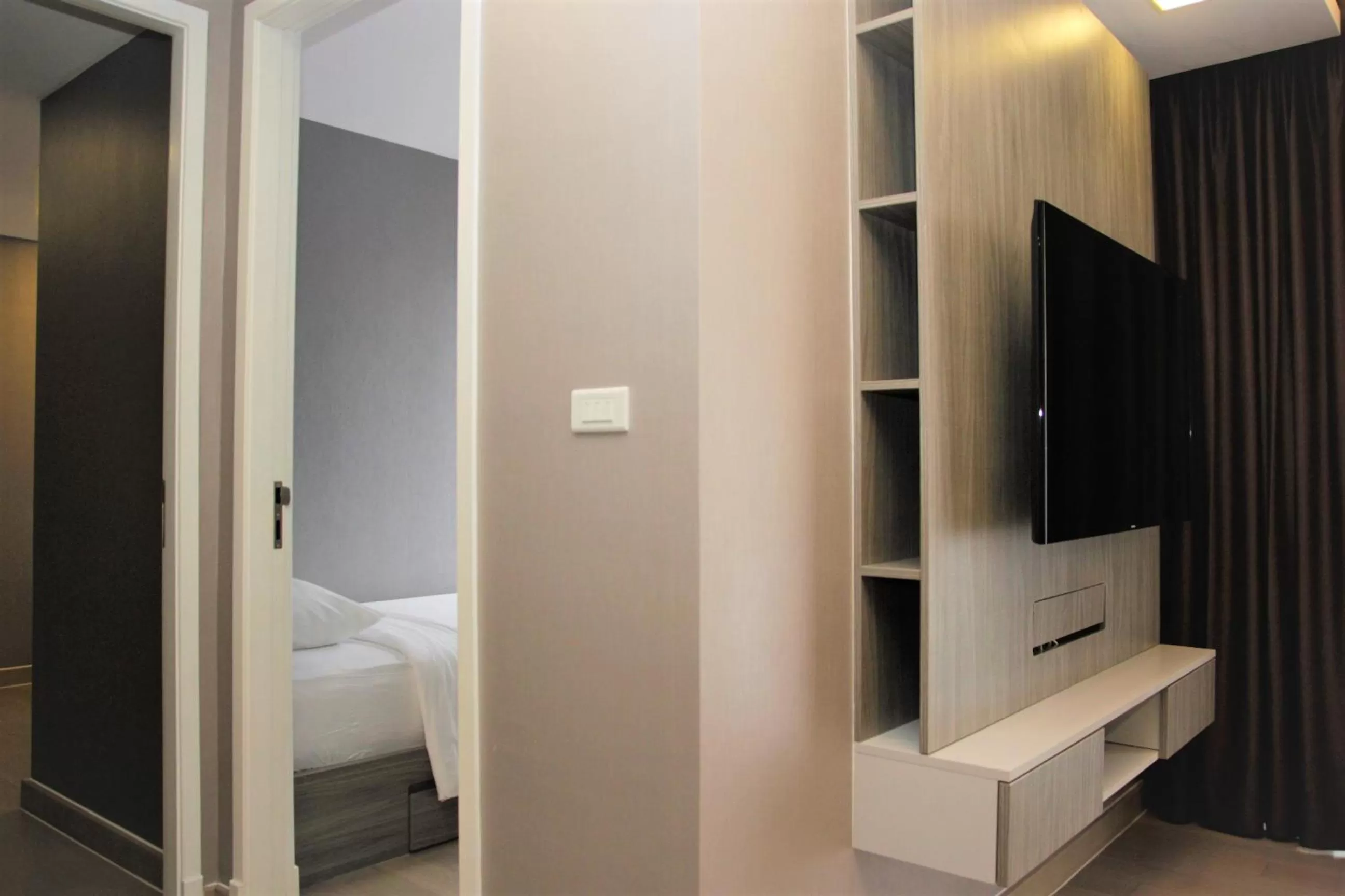 Bedroom, Bed in 18 Residence