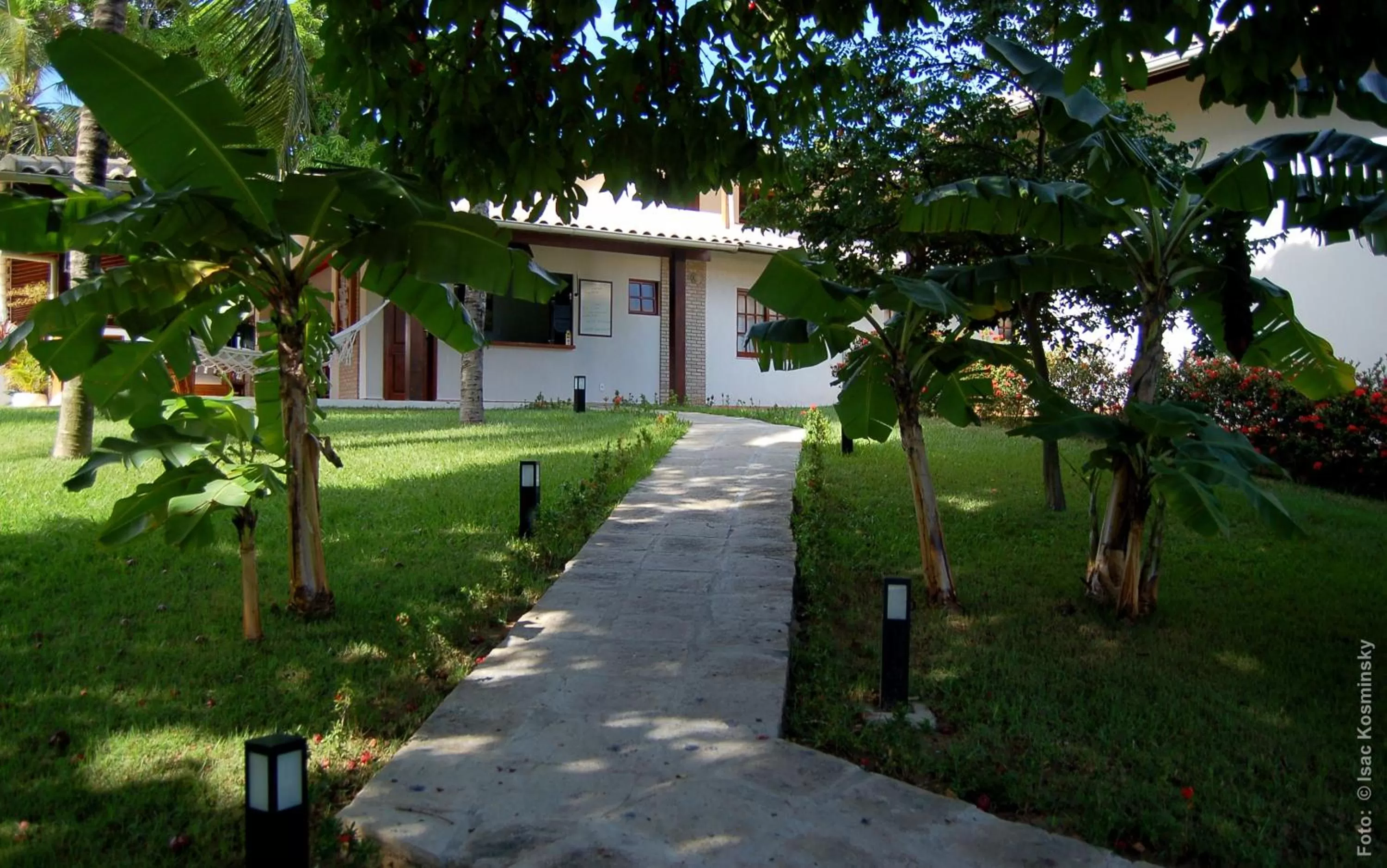 Facade/entrance, Garden in Hotel Pousada Salvador Paradise