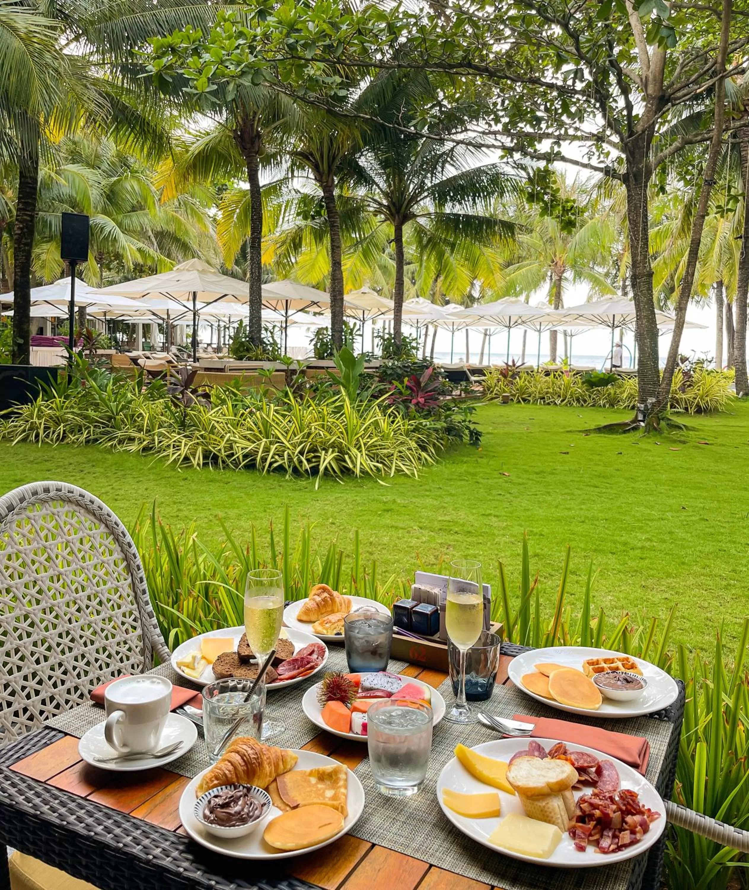Breakfast in Salinda Resort Phu Quoc - Sparkling Wine Breakfast