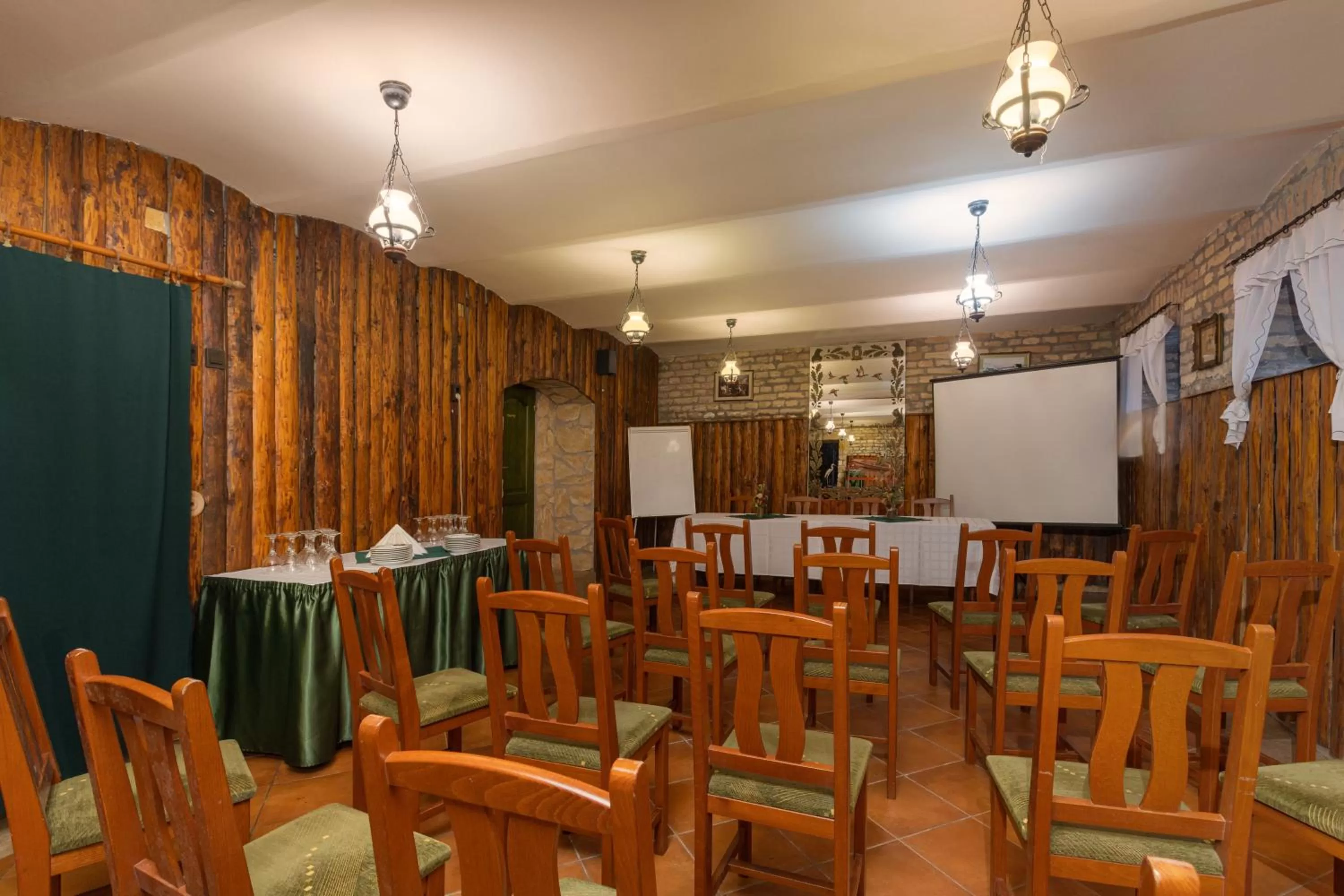 Meeting/conference room in Illés Hotel