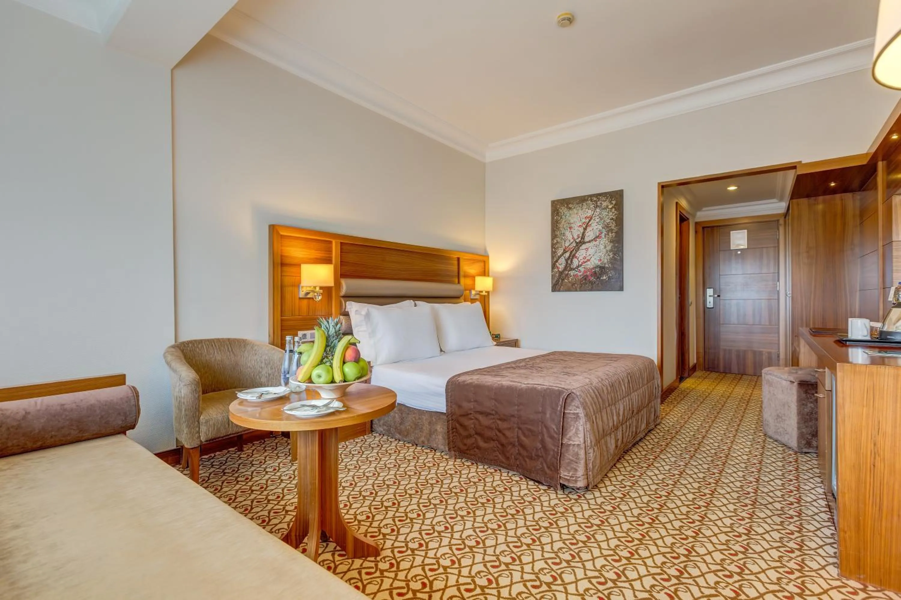 Photo of the whole room, Bed in Buyuk Abant Hotel