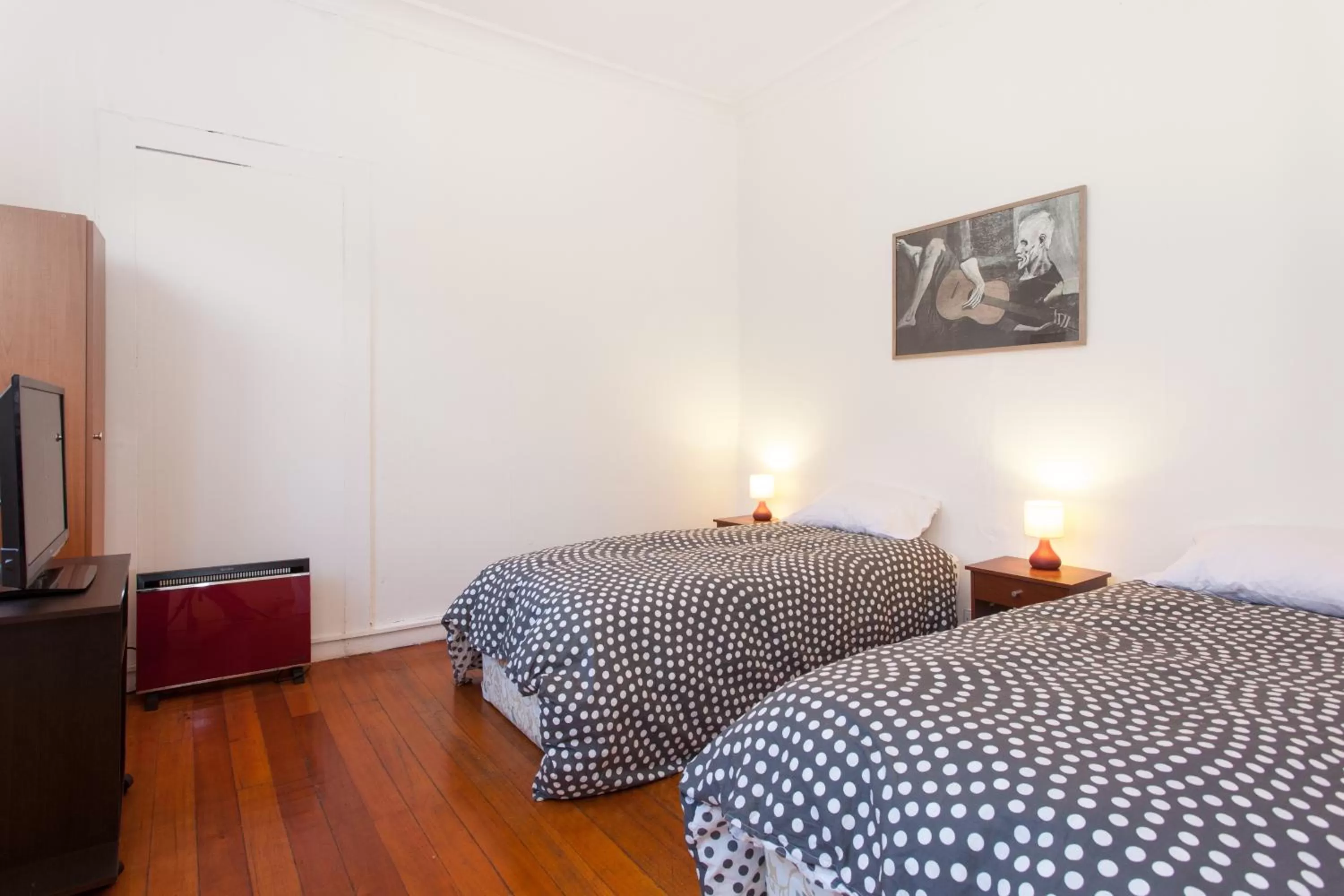 Photo of the whole room, Bed in Italia Suite