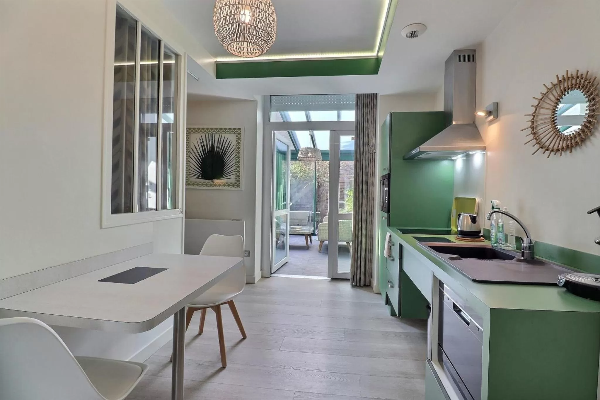 Kitchen or kitchenette in Garden Hotel Rennes Centre Gare