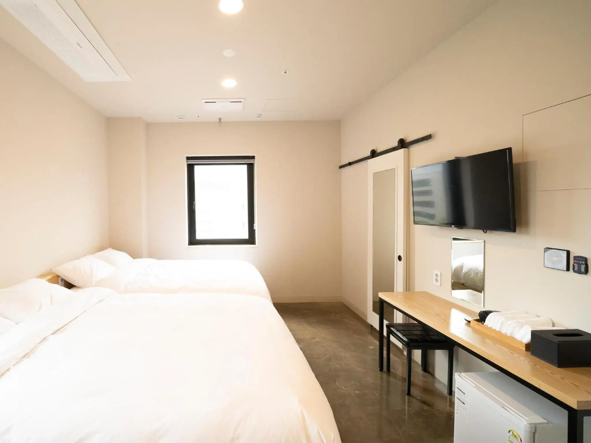 Deluxe Family Room in Wegoinn Hostel Deluxe Family Room in Wegoinn Hostel