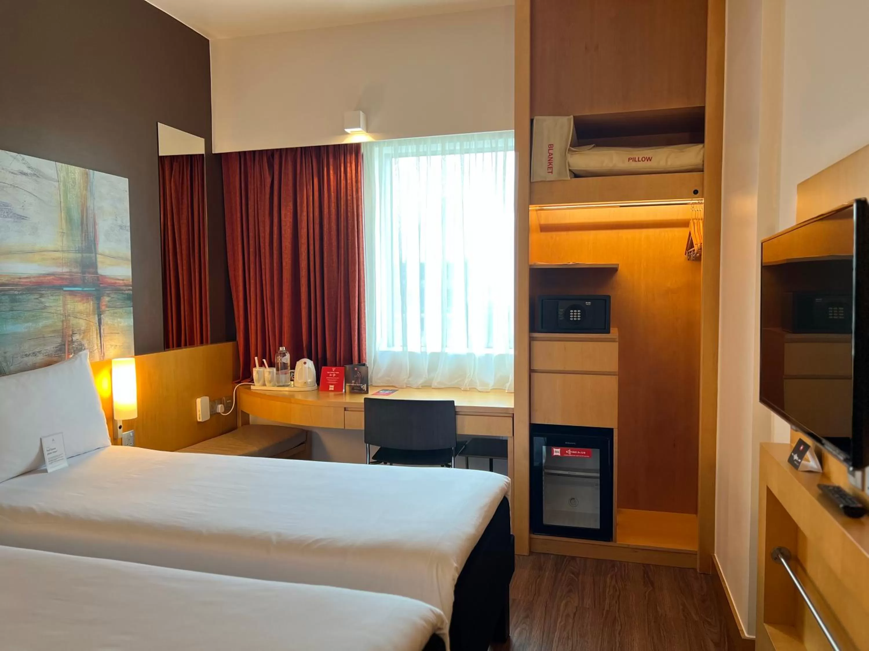 TV and multimedia, Bed in ibis Dubai One Central