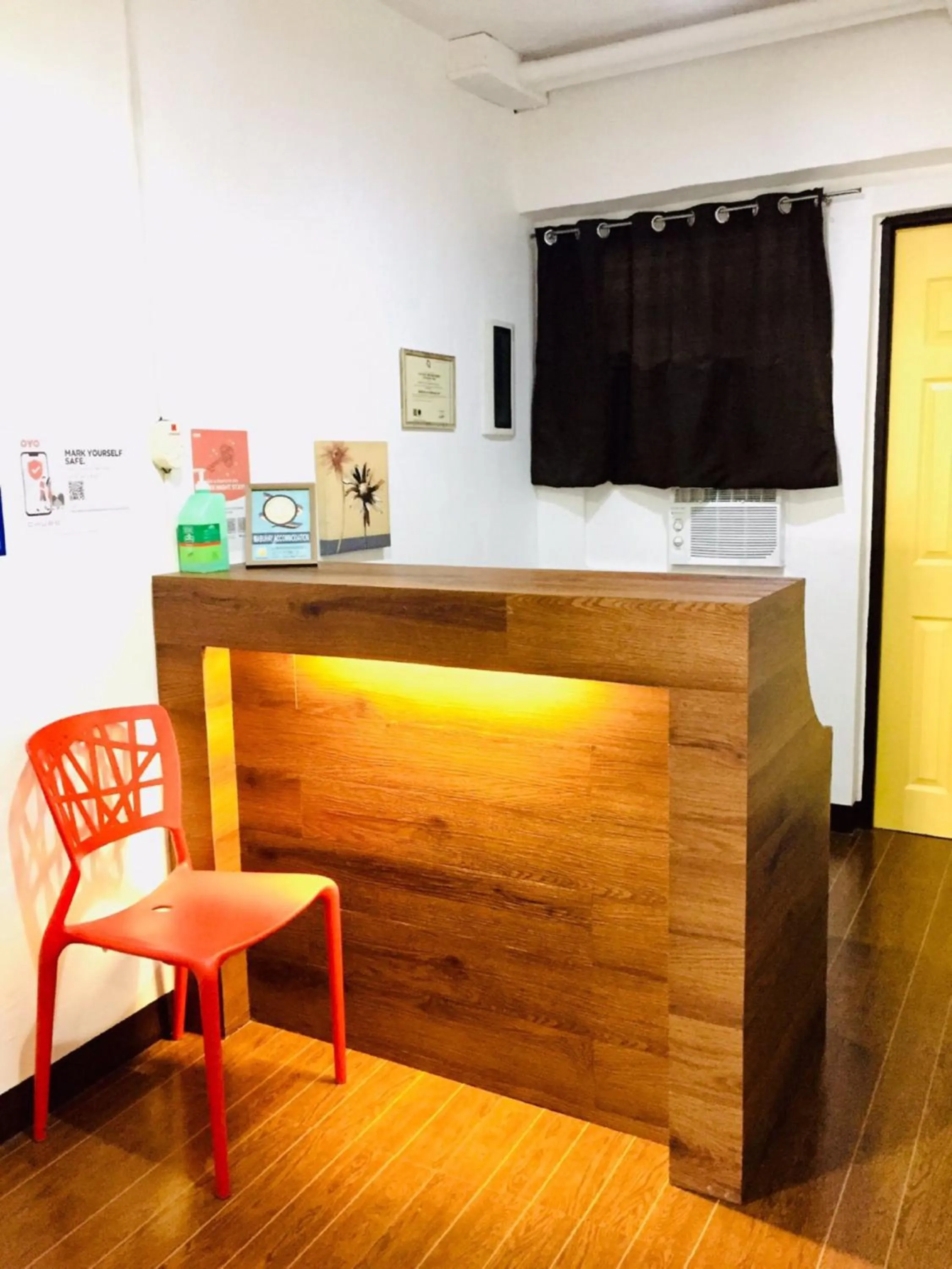 Lobby or reception in OYO 858 City Stay Inns Bgc Nuevo