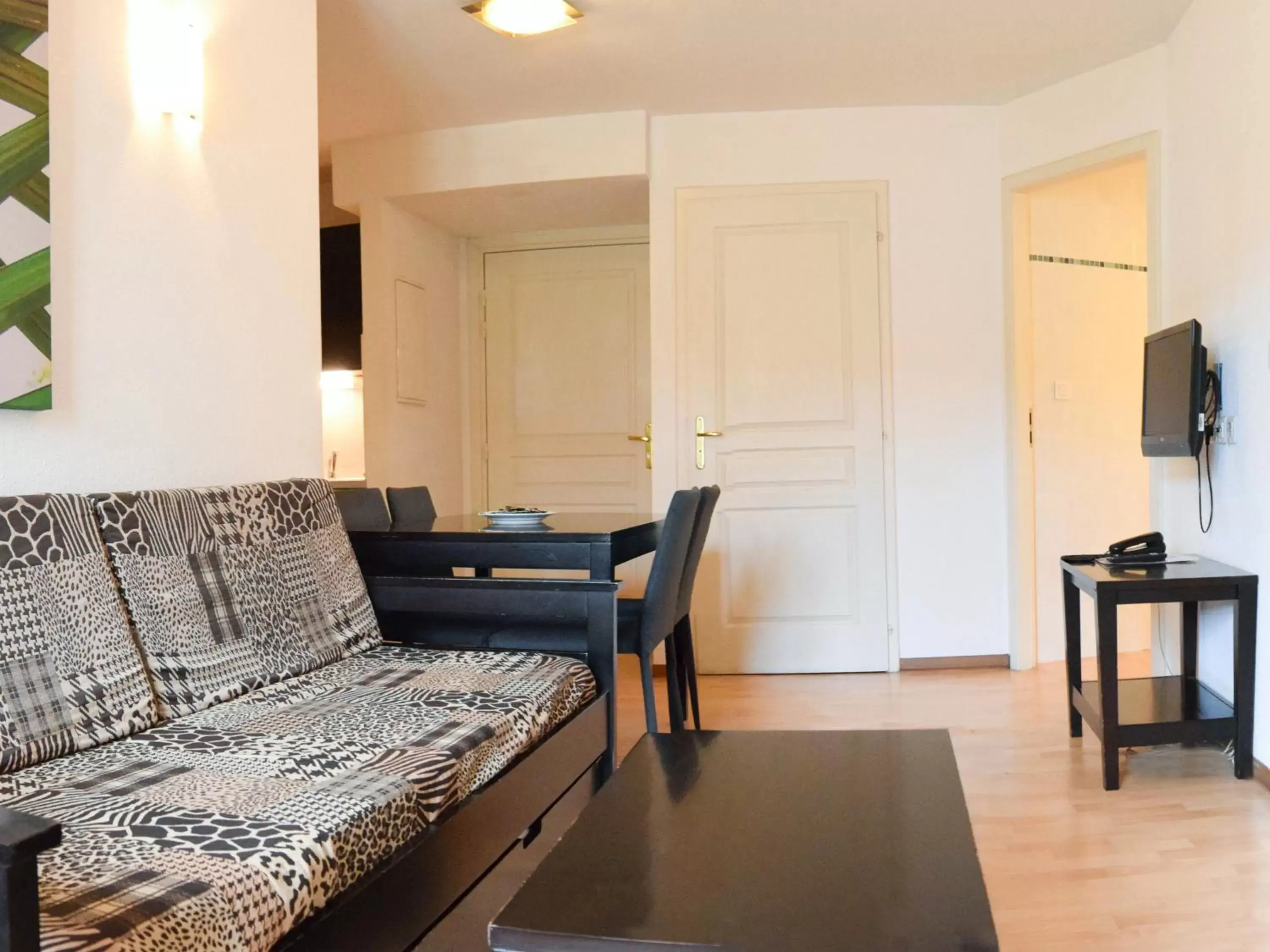 Apartment (6 Adults) in Residhotel Mulhouse Centre Apartment (6 Adults) in Residhotel Mulhouse Centre
