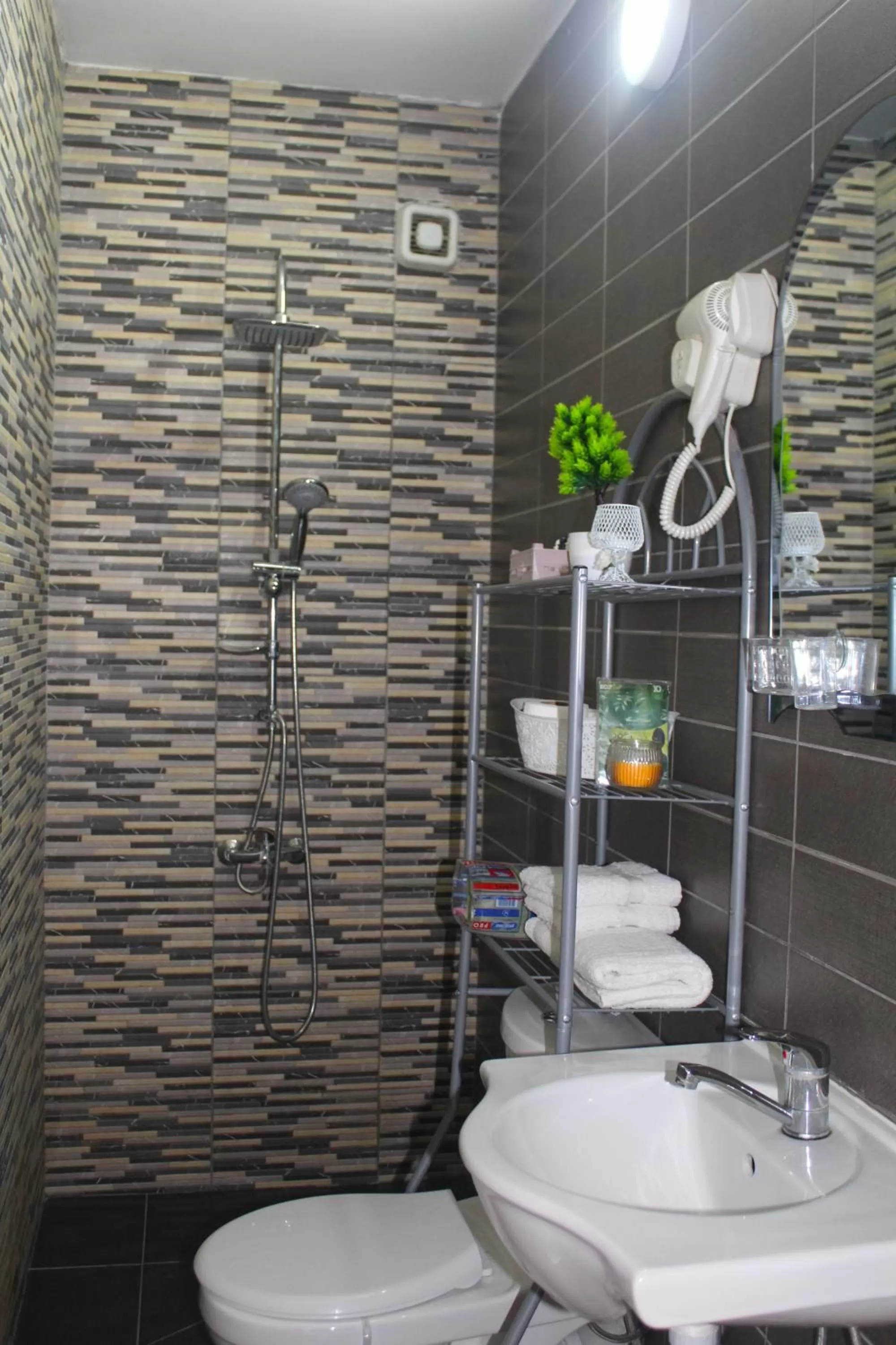 Bathroom in Hotel Kika