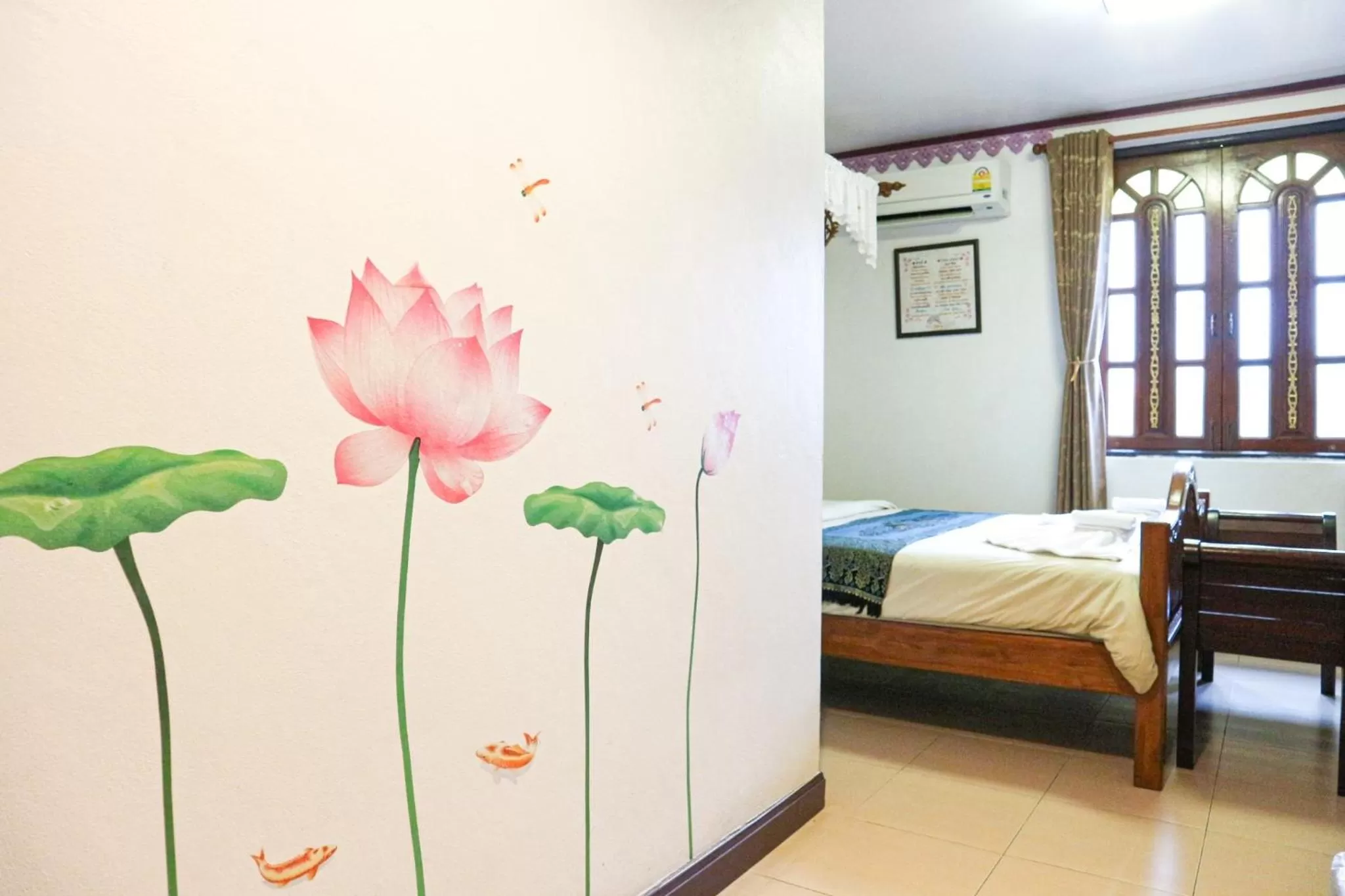 Decorative detail in Ban Ao Thong