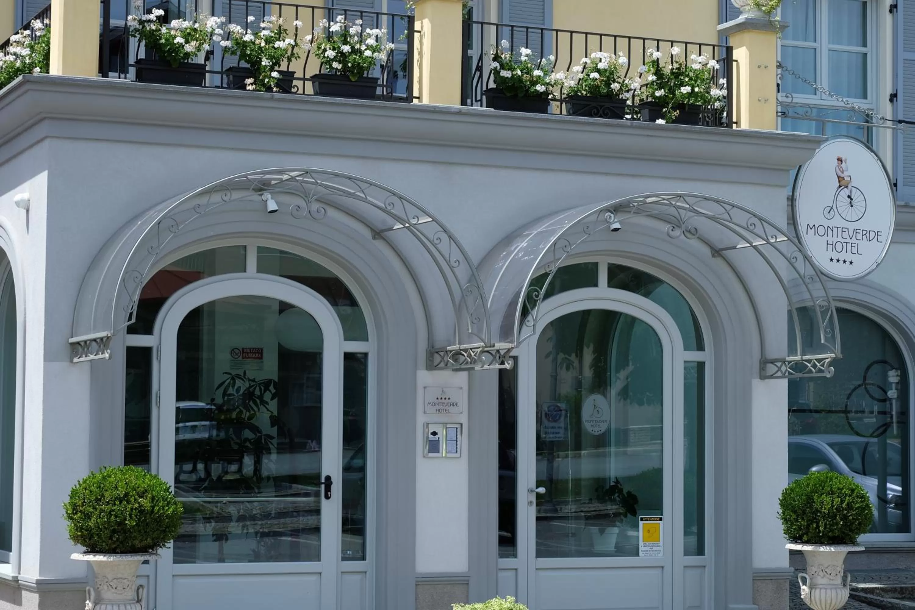 Property logo or sign in Hotel Monteverde