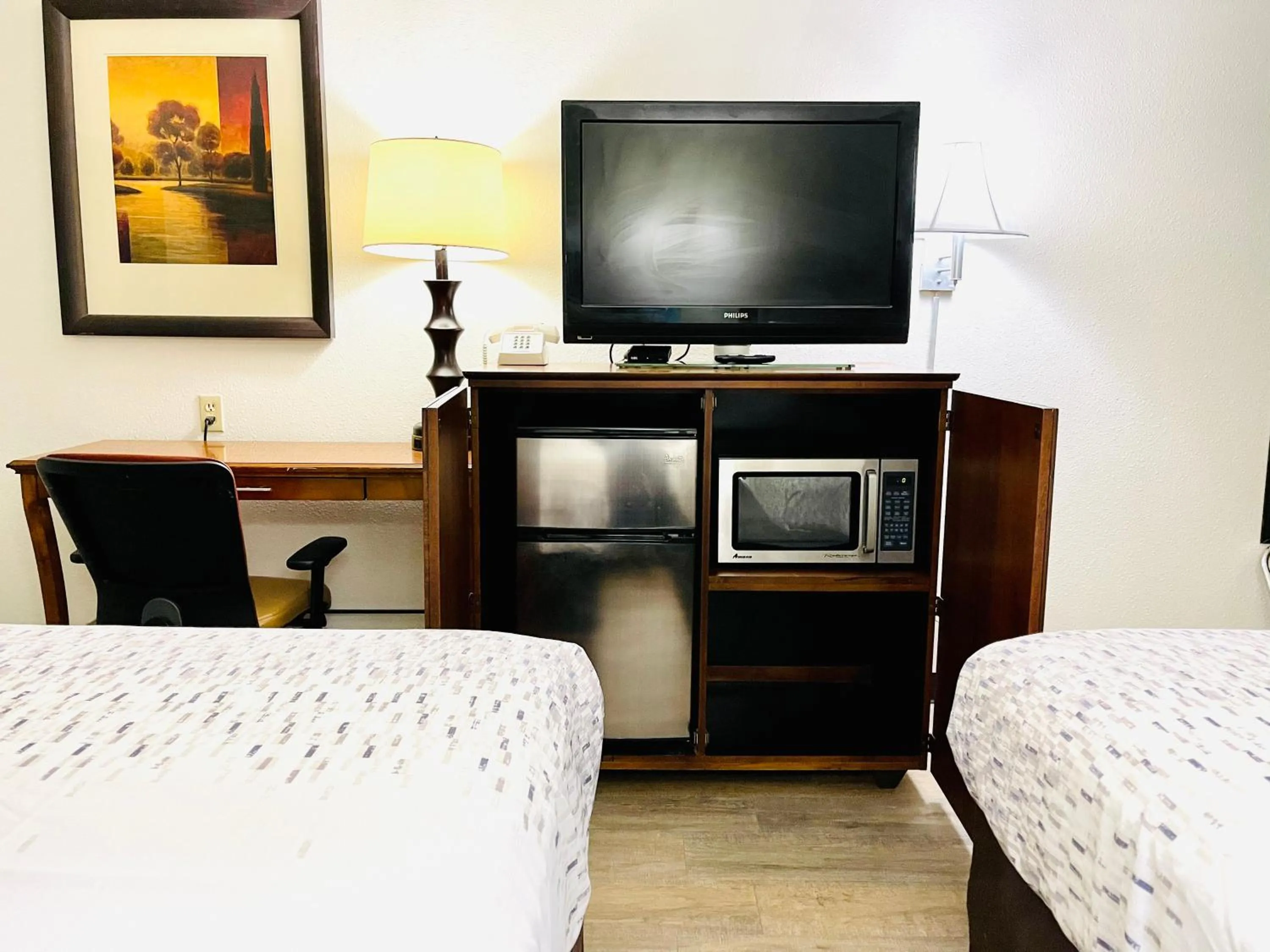 Bed in Baymont by Wyndham Hutchinson