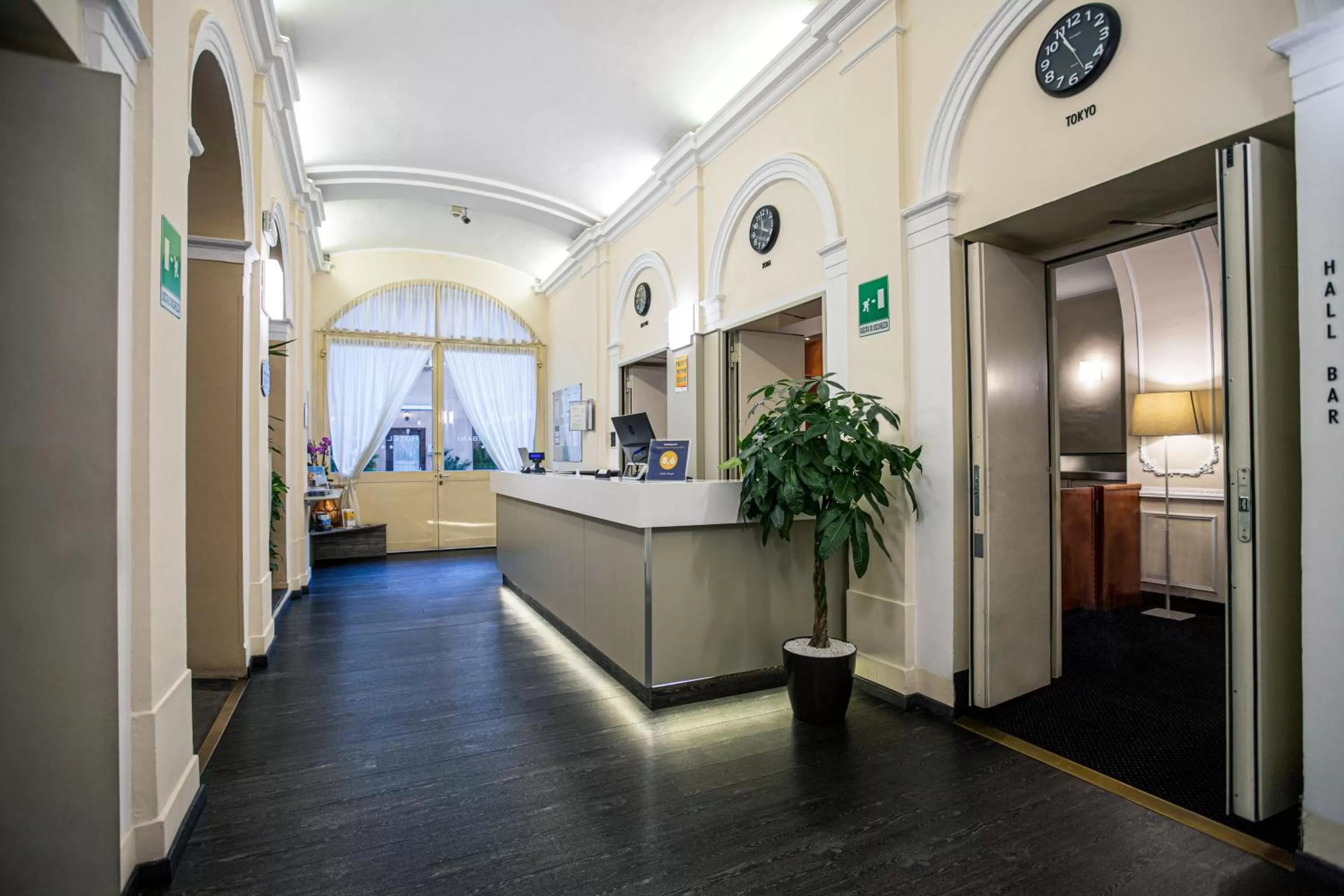 Lobby or reception in Hotel Urbani