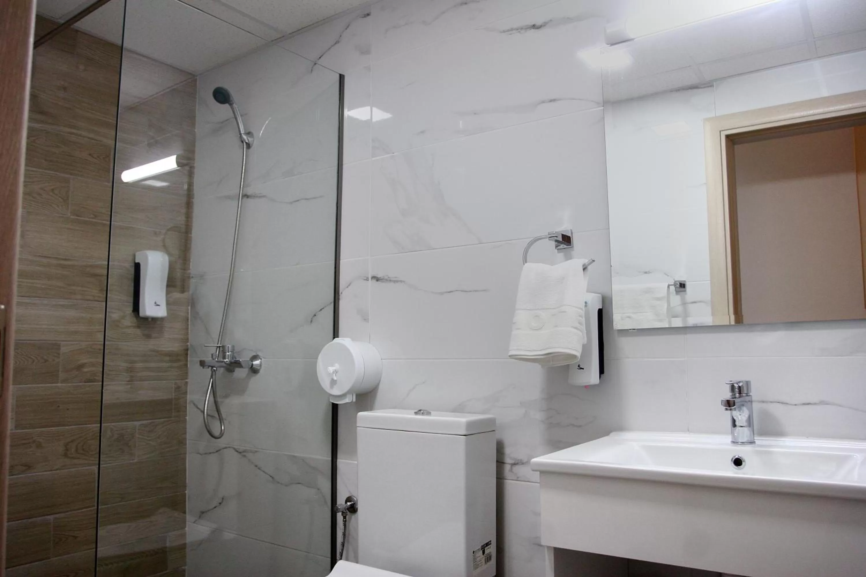 Toilet, Bathroom in Hotel DOA