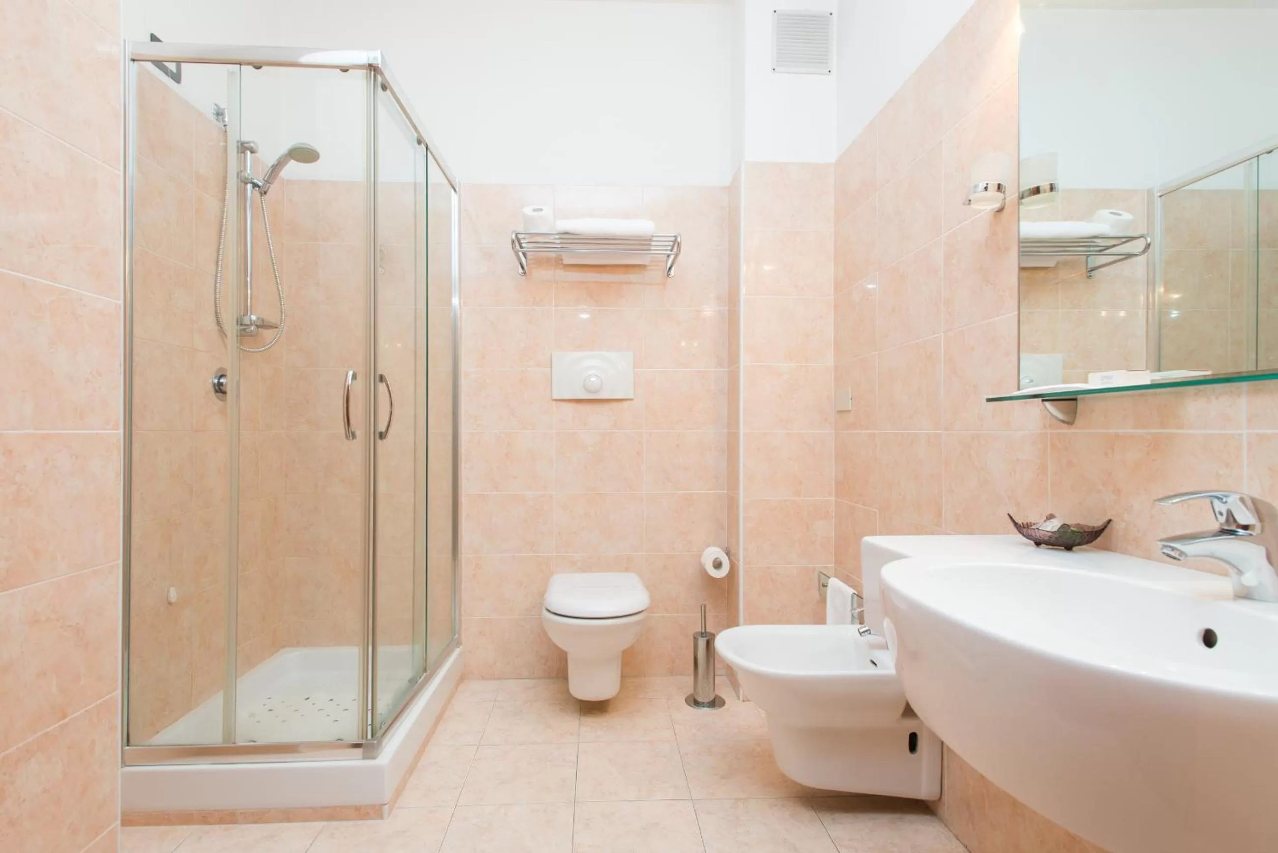 Shower in Royal Hotel