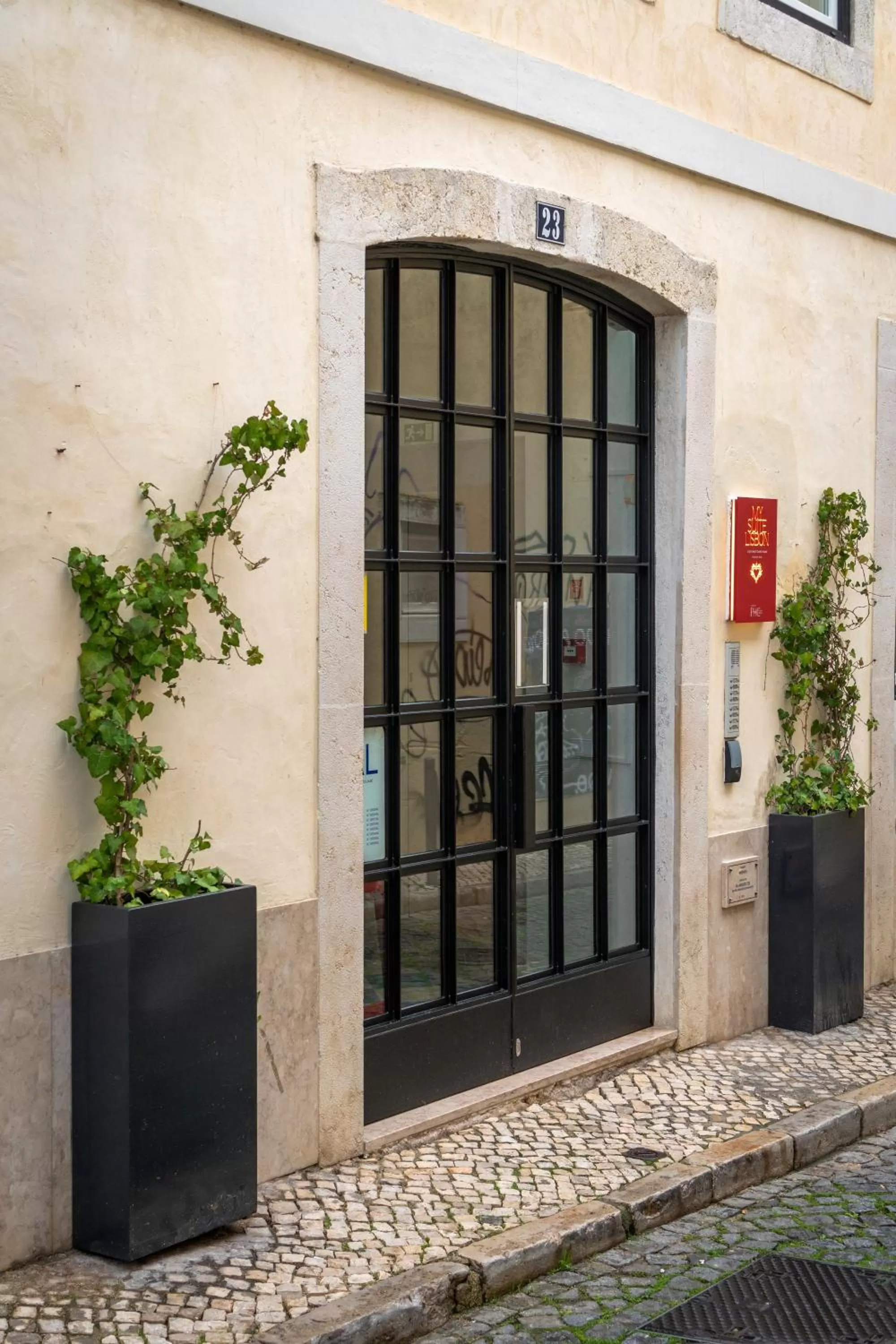 Facade/entrance in My Suite Lisbon Serviced Apartments - Principe Real