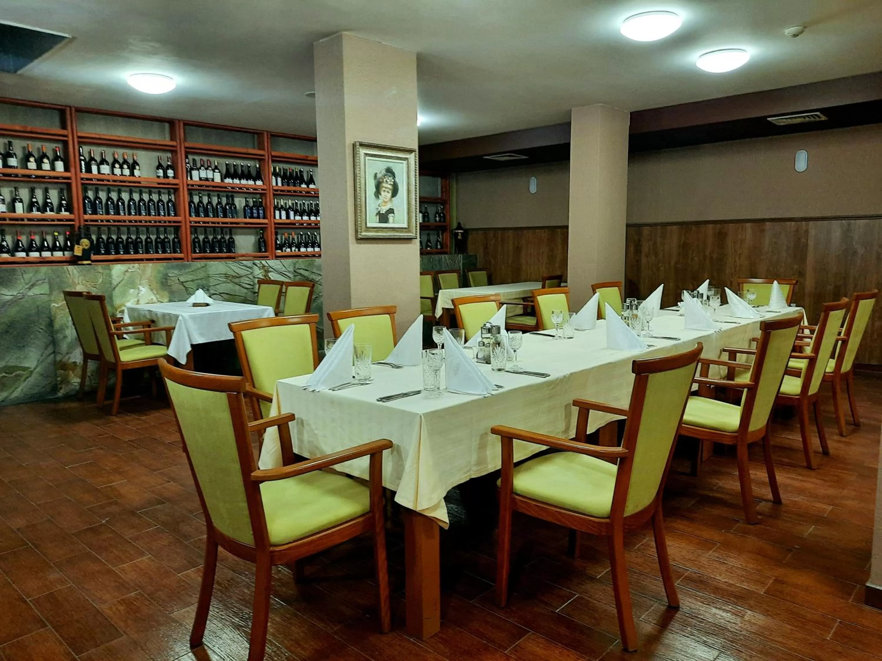 Restaurant/places to eat in Hotel City Pleven