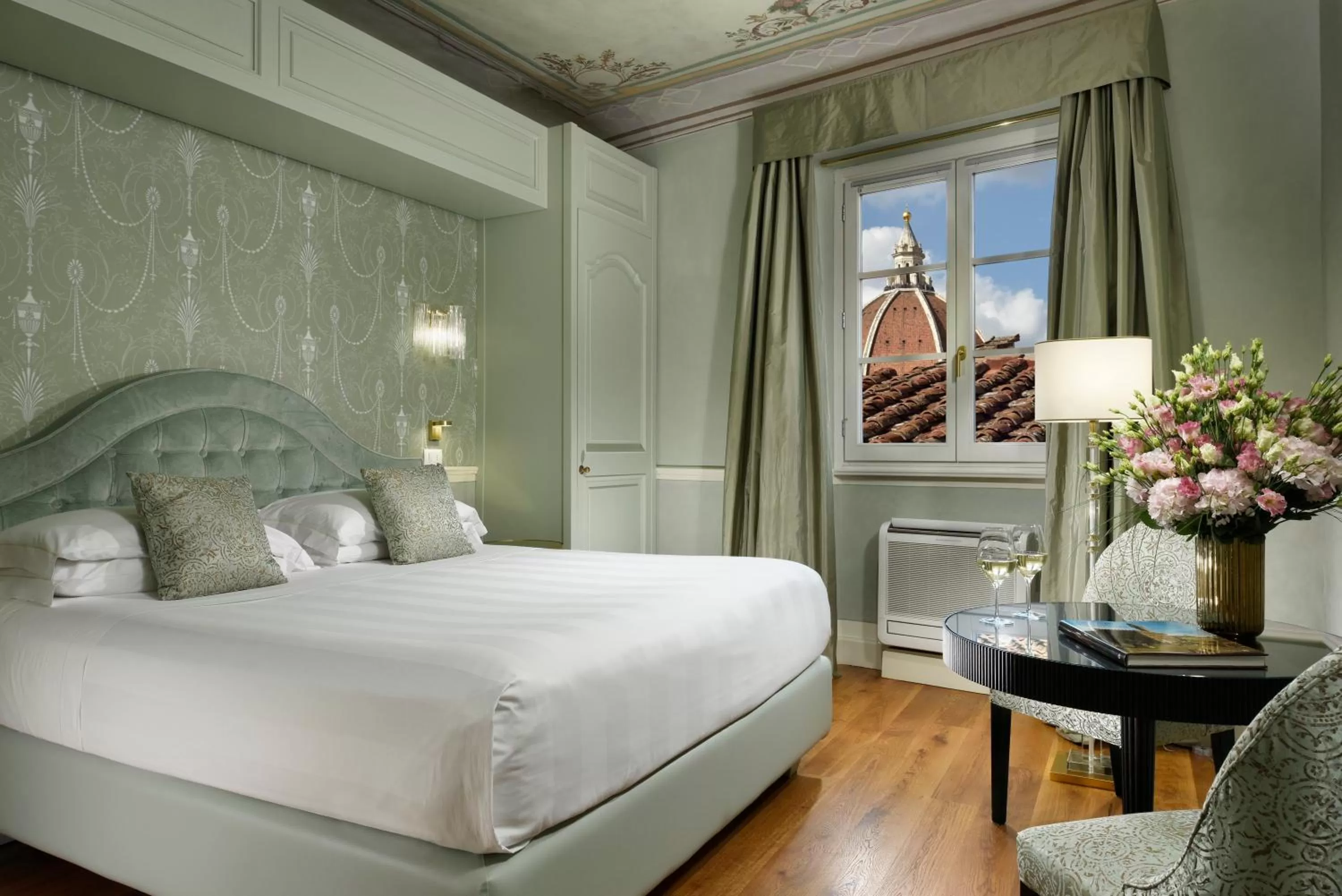 Bedroom, Bed in San Firenze Suites & Spa