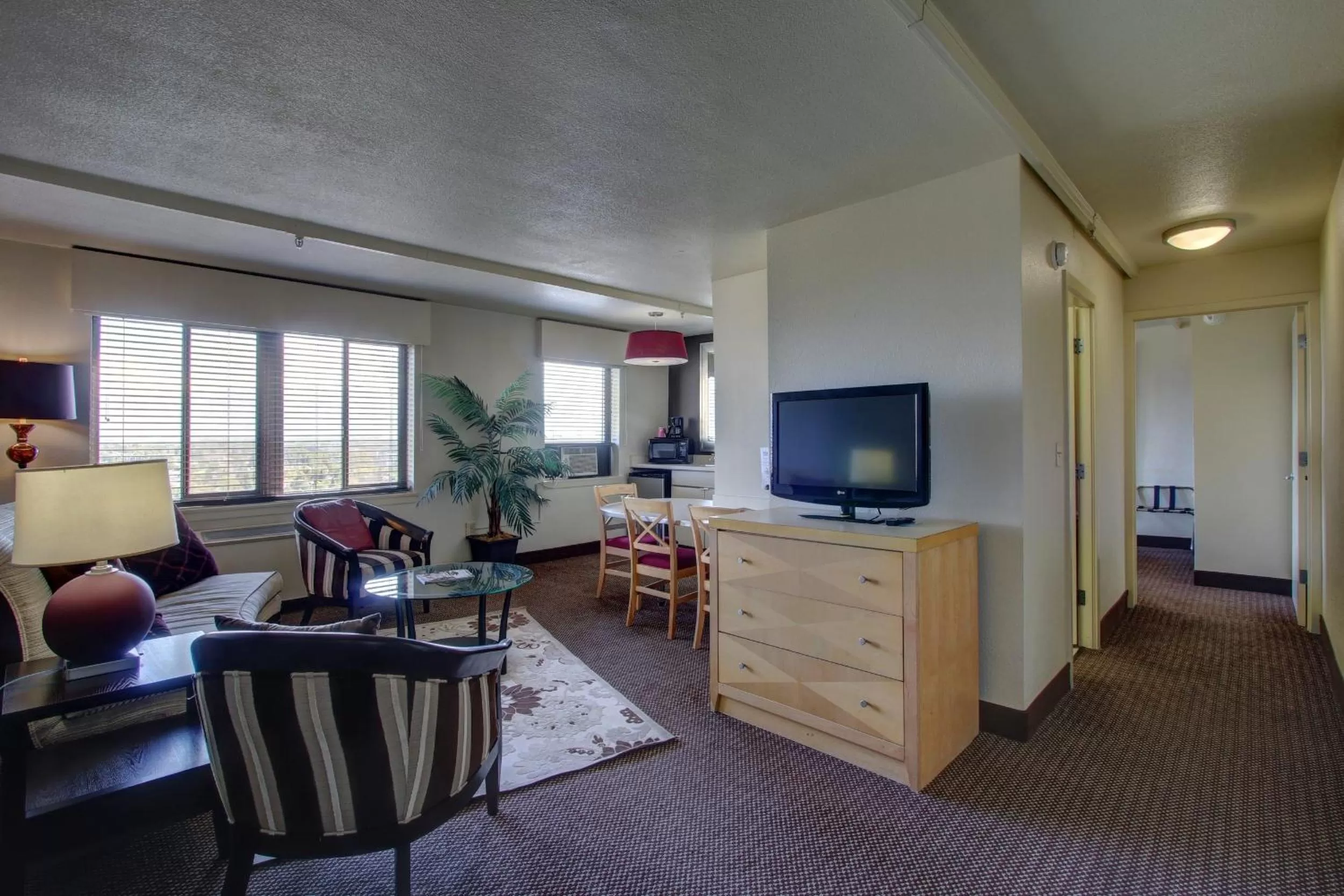 TV/Entertainment Center in Inlet Tower Hotel & Suites