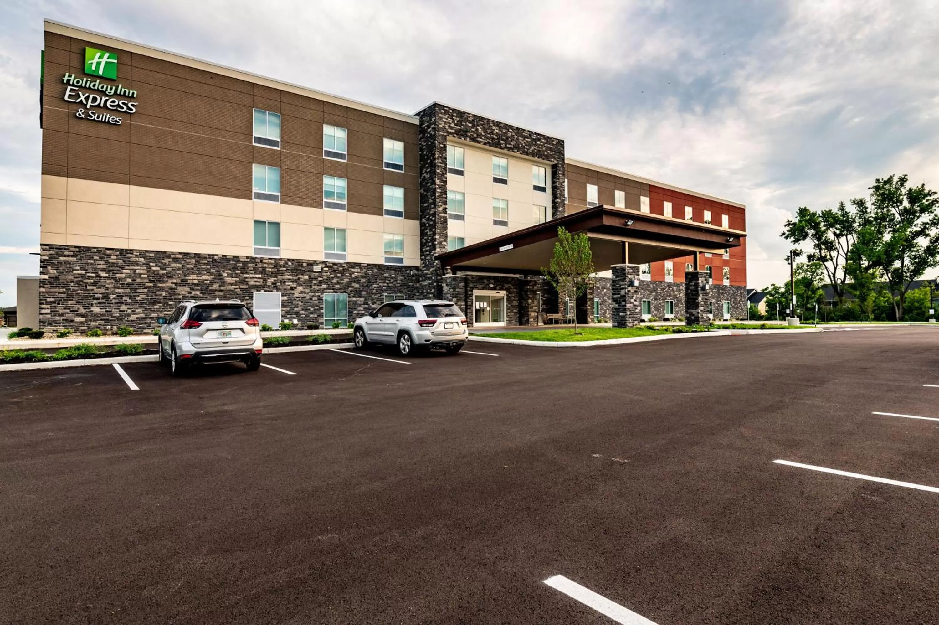 Property building in Holiday Inn Express & Suites Dayton East - Beavercreek by IHG