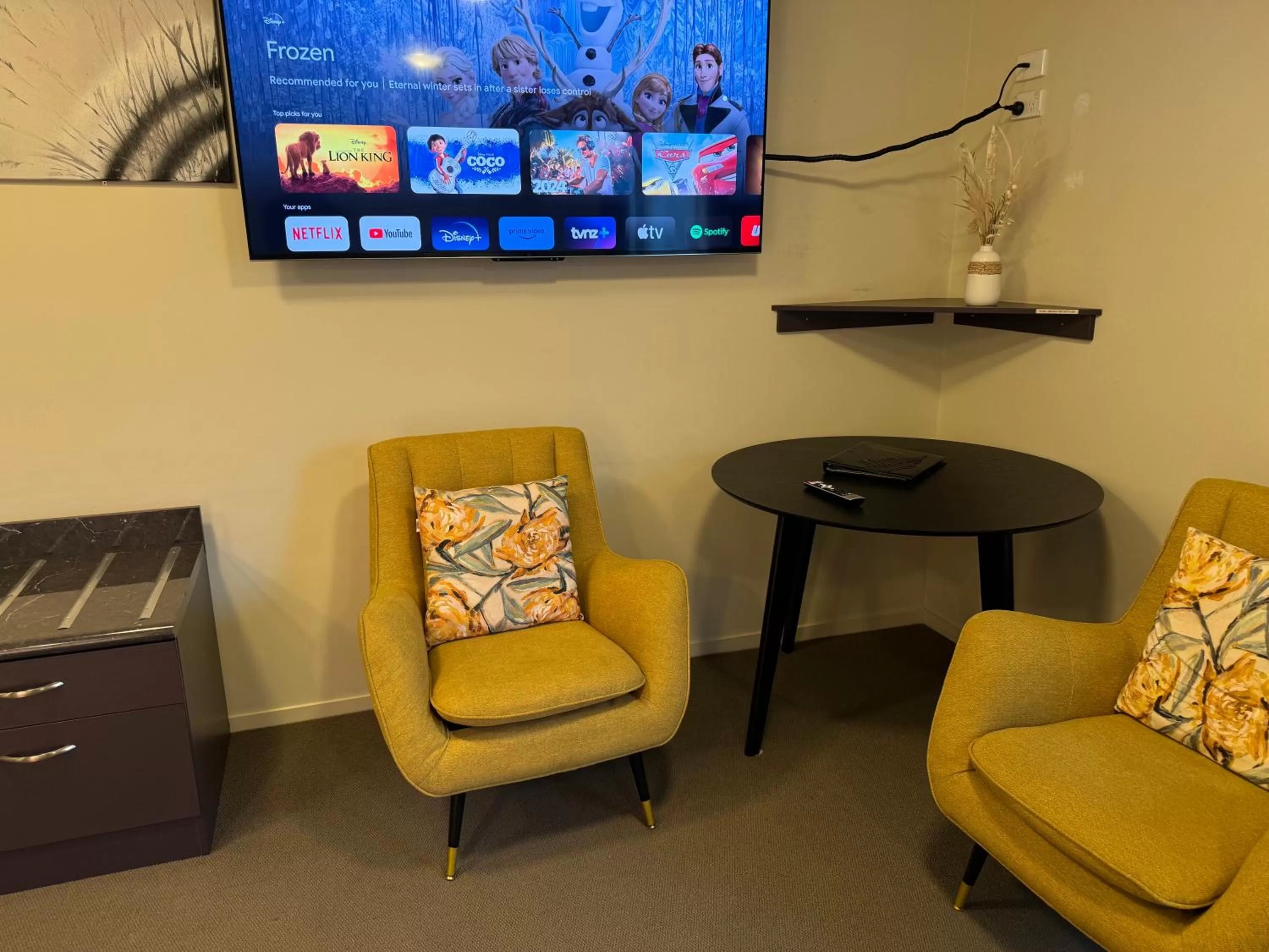 TV and multimedia in B-Ks Premier Motel Palmerston North