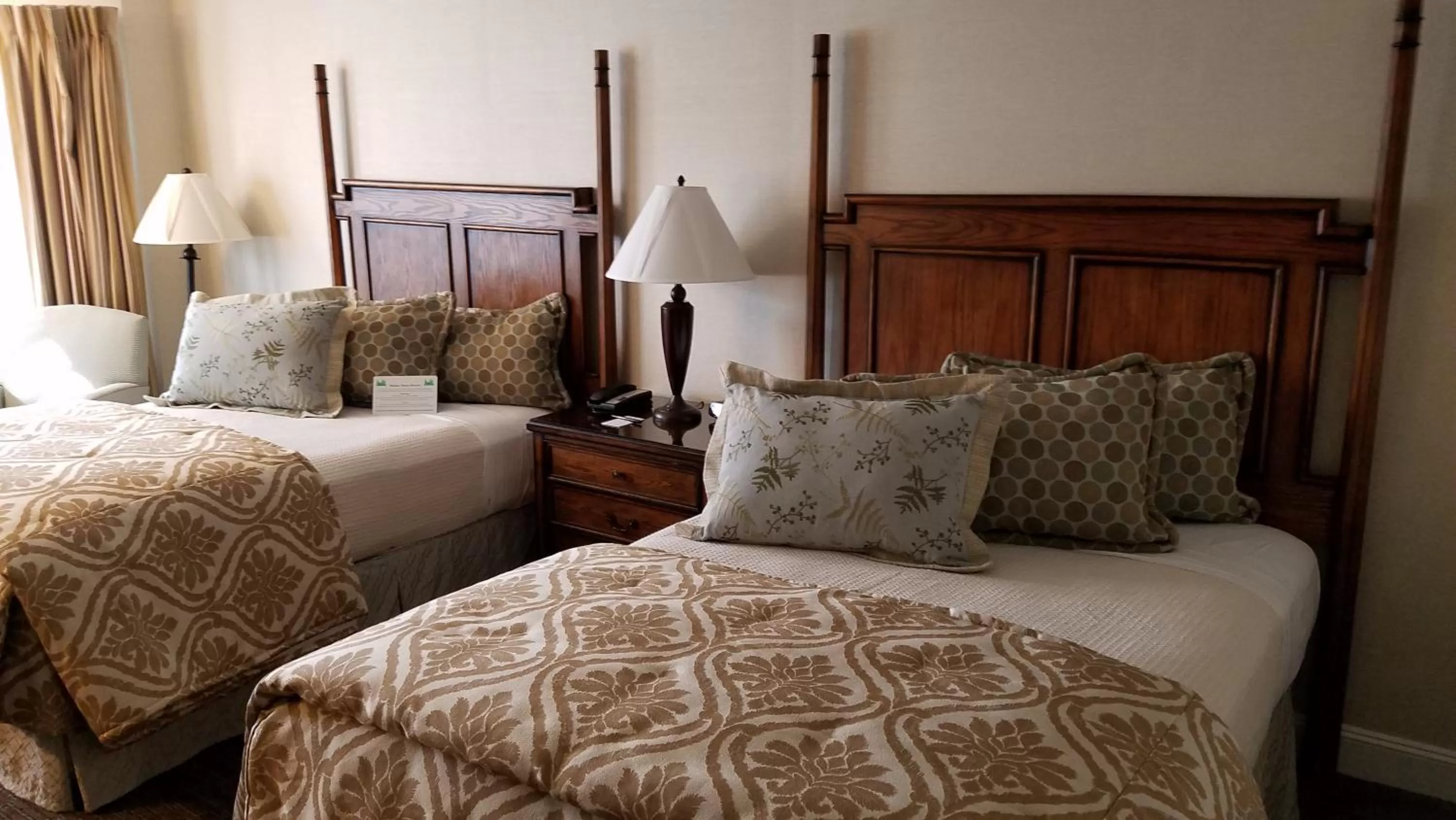 Photo of the whole room, Bed in Chelsea Inn