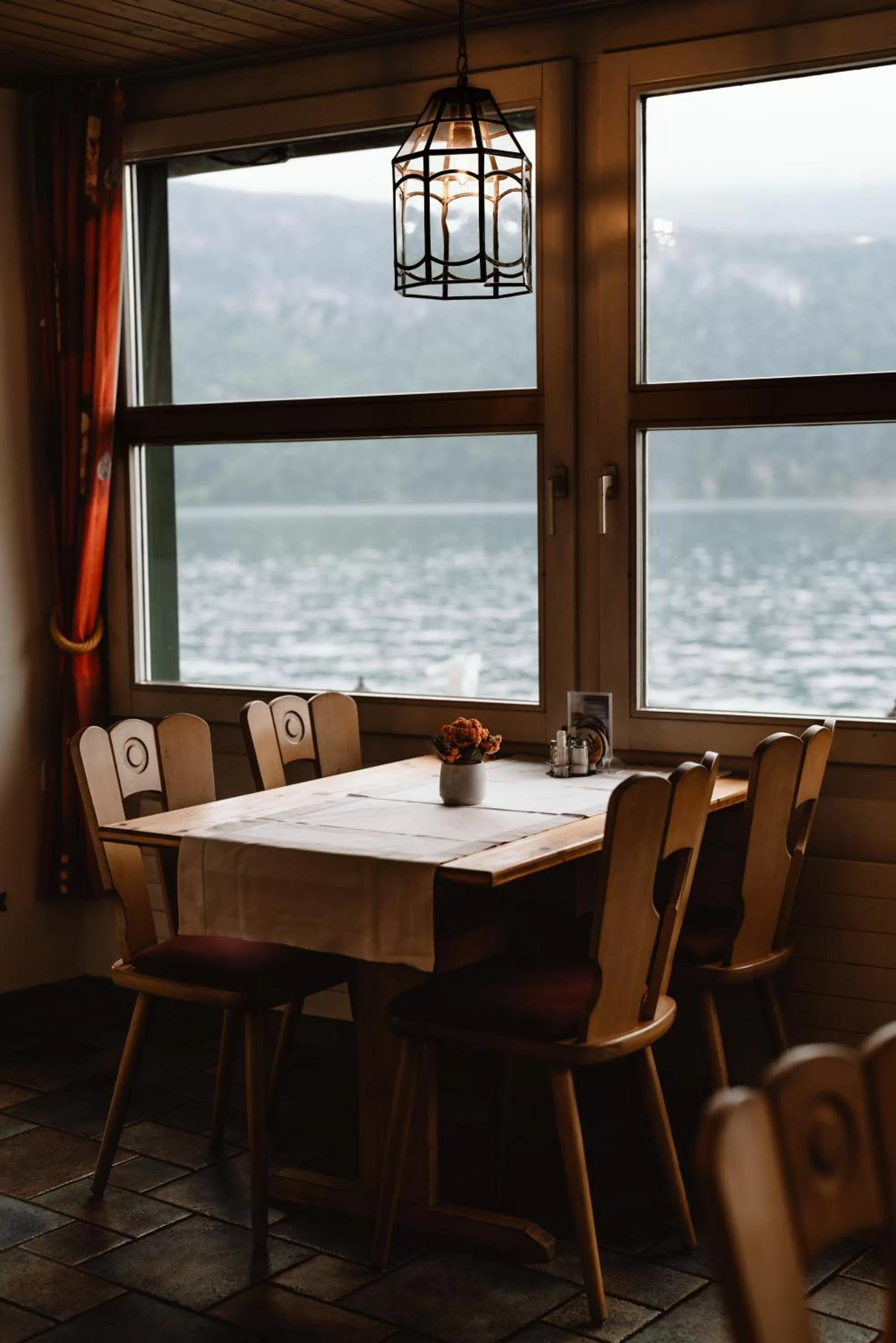 Restaurant/places to eat in Seehotel Schwert