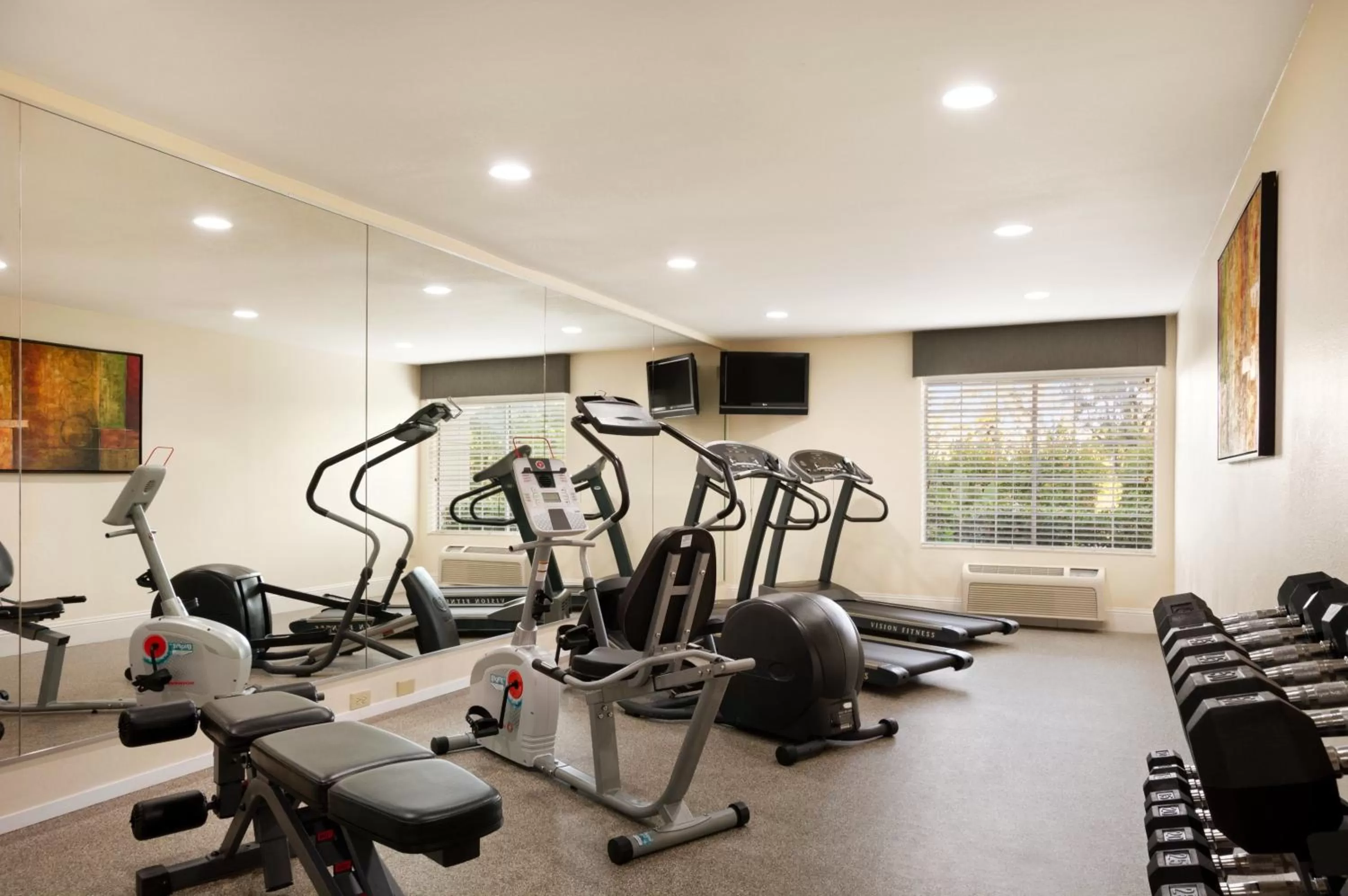 Fitness centre/facilities in Wingate by Wyndham San Marcos