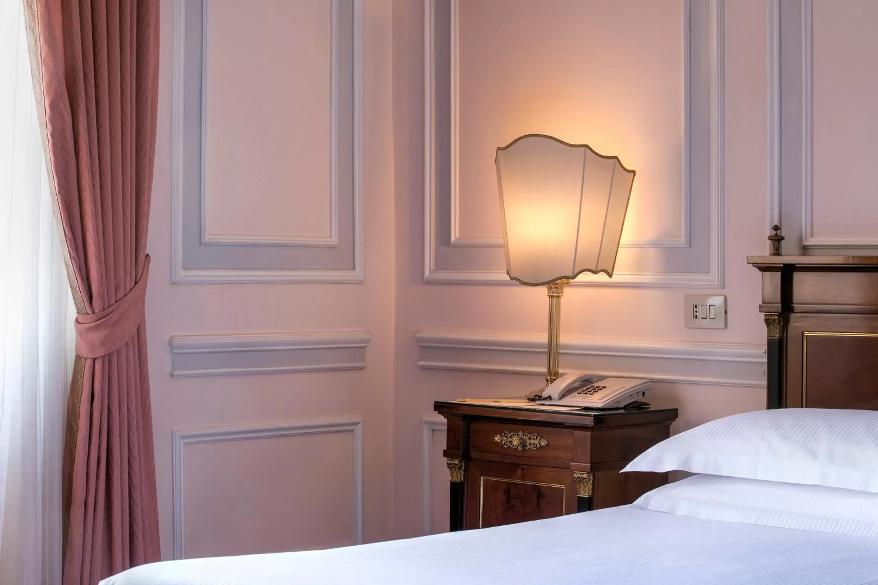 Standard Double or Twin Room in Hotel Quirinale Standard Double or Twin Room in Hotel Quirinale