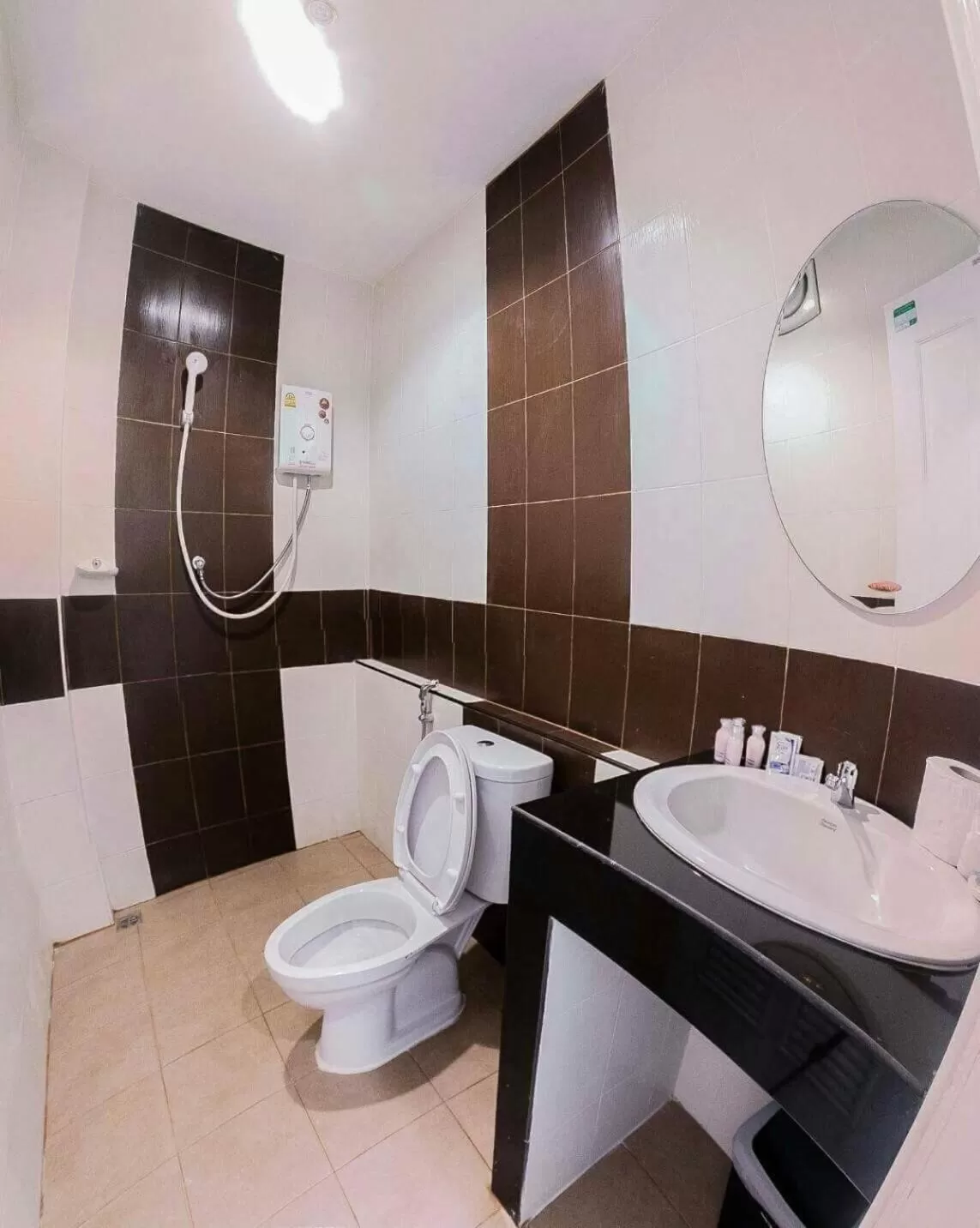 Shower in Wangka Resort