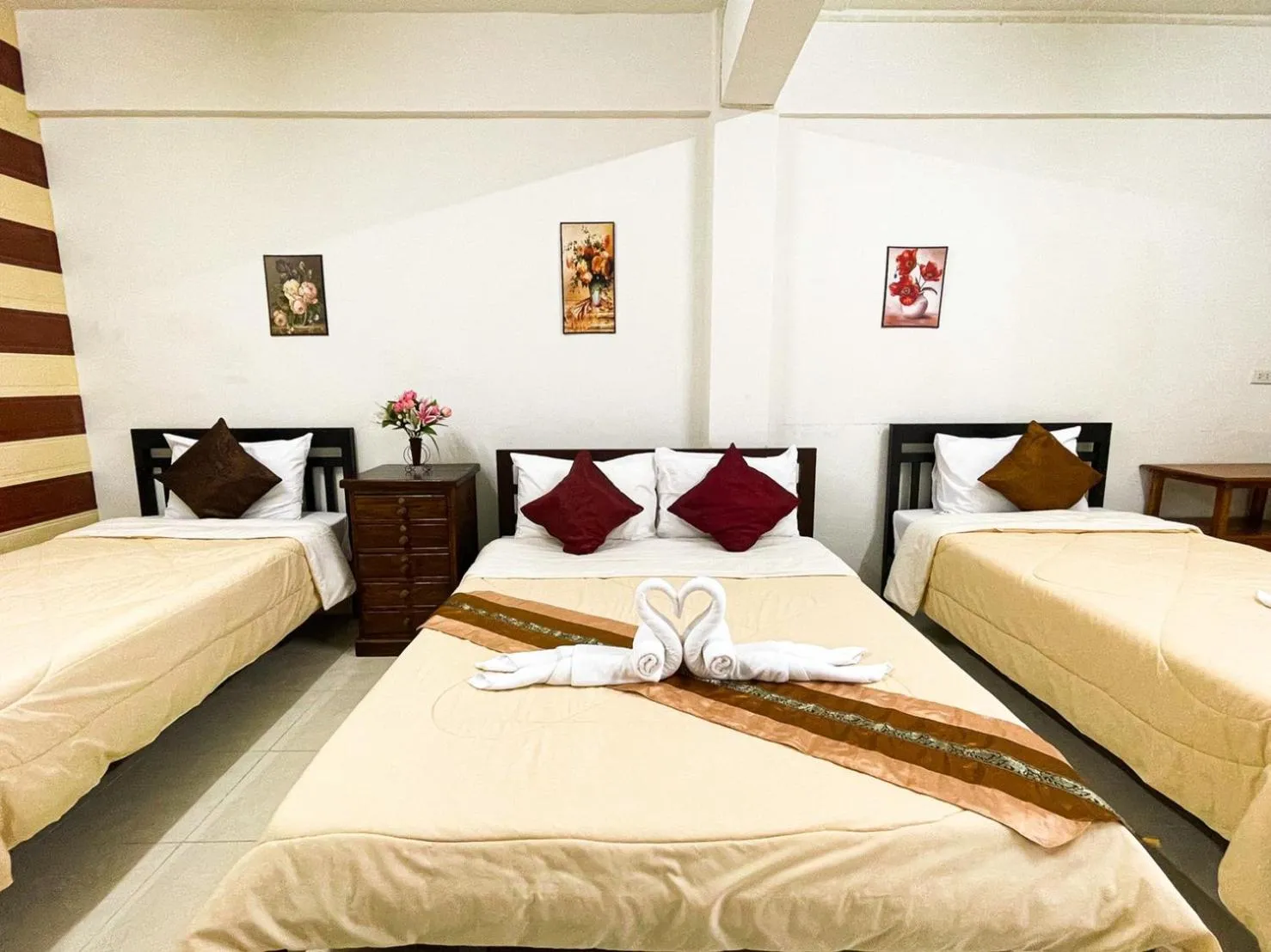 Bed in Rueangrat Hotel