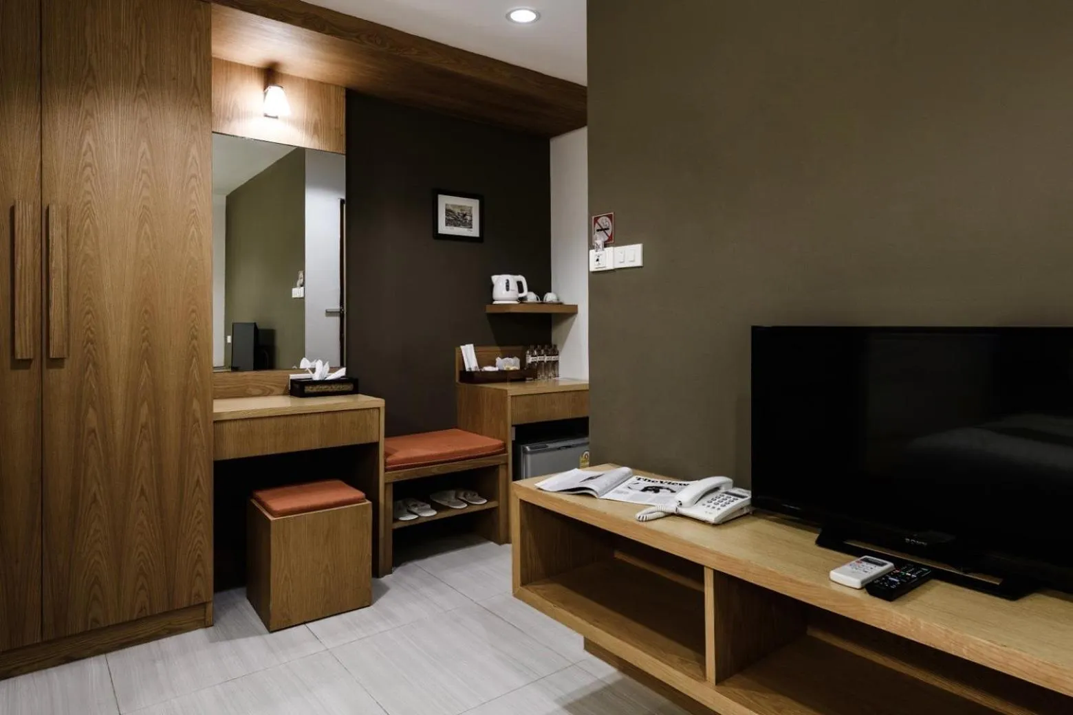 Photo of the whole room in Old Town Chiangmai Boutique