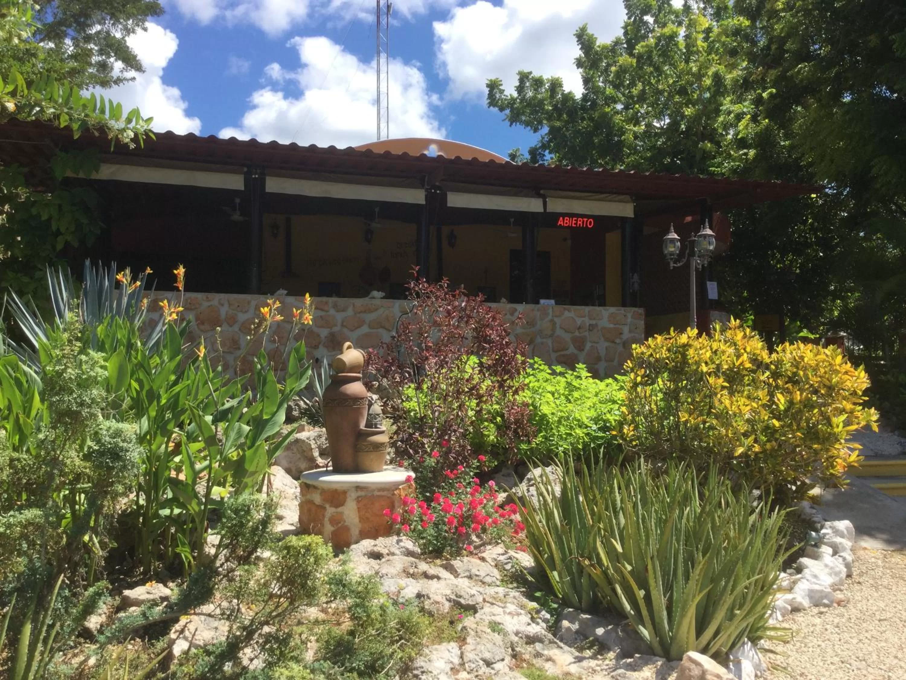 Restaurant/places to eat, Property Building in The Pickled Onion Eco-Boutique B&B