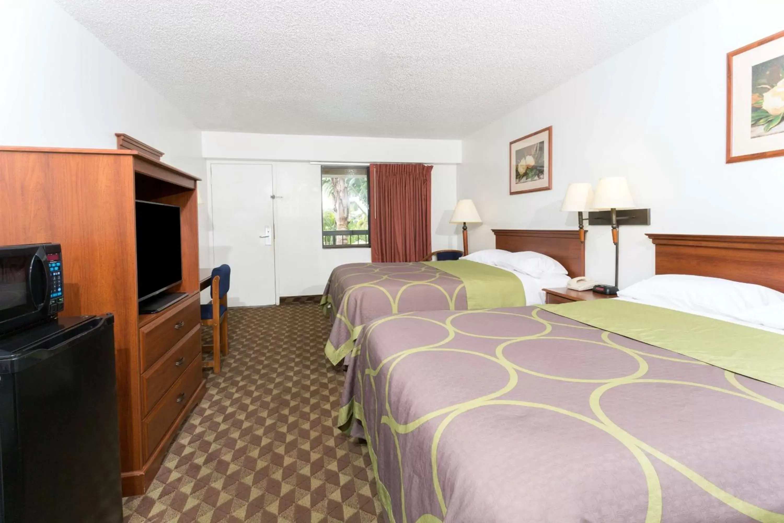 Queen Room with Two Queen Beds - Non-Smoking in Super 8 by Wyndham Riviera Beach West Palm Beach Queen Room with Two Queen Beds - Non-Smoking in Super 8 by Wyndham Riviera Beach West Palm Beach