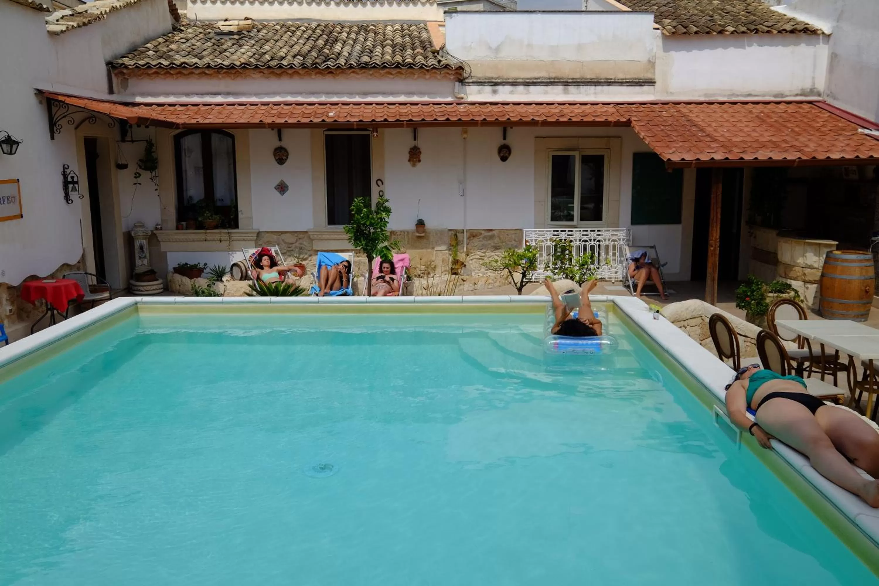 Swimming pool in Morfeo Charming Rooms & Relax