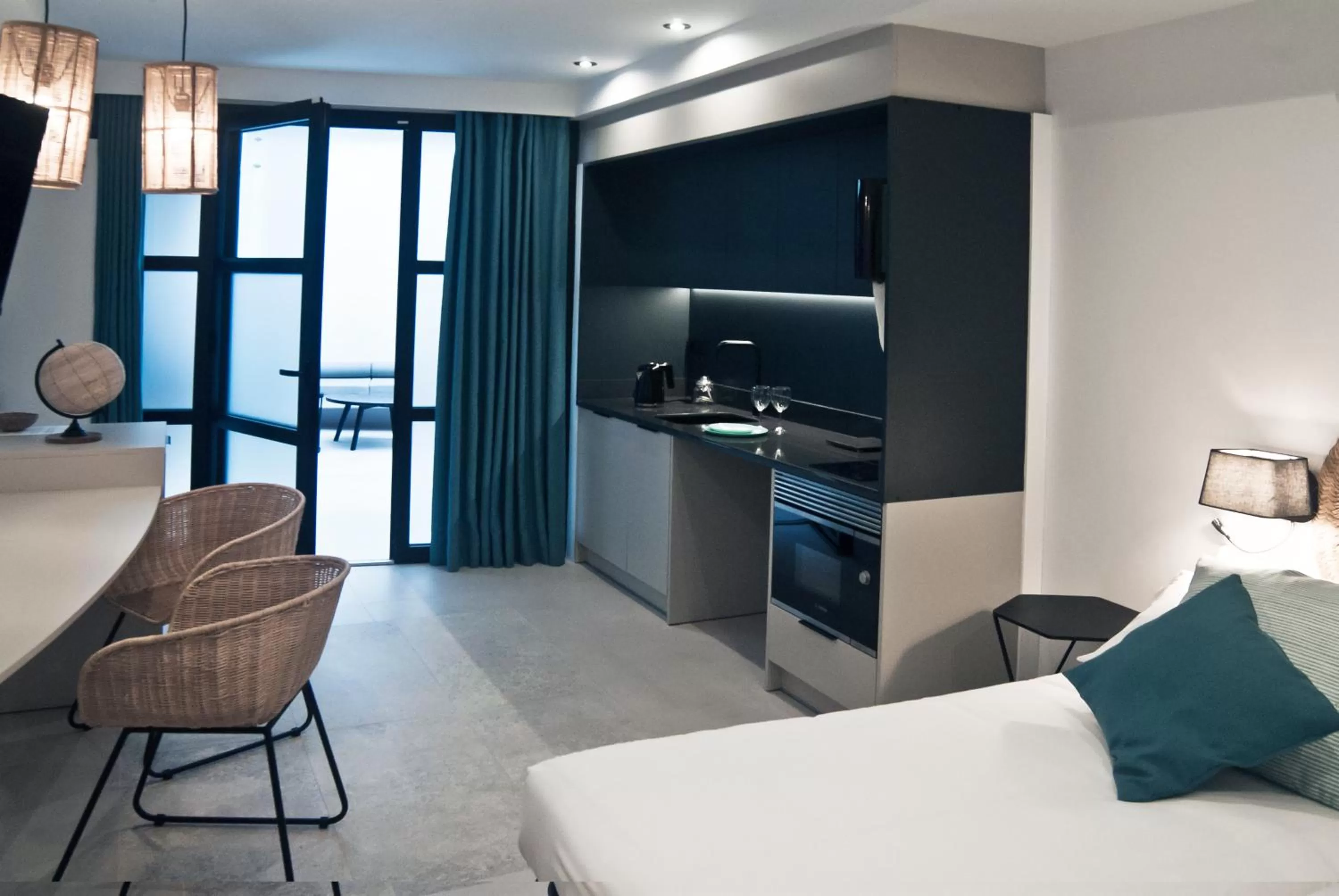 Bed in Aparthotel El Cargol