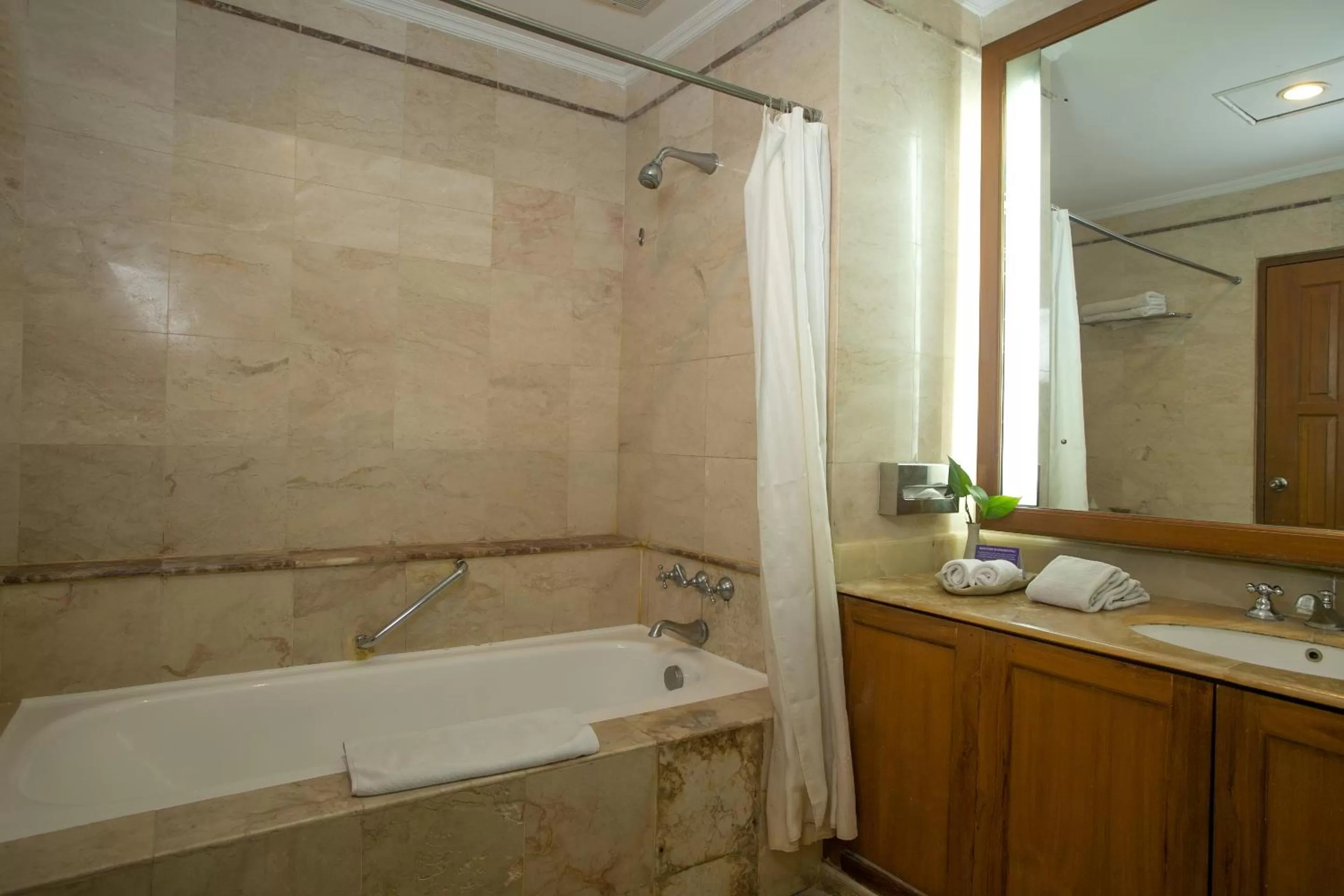 Shower in Parigata Resorts and Spa