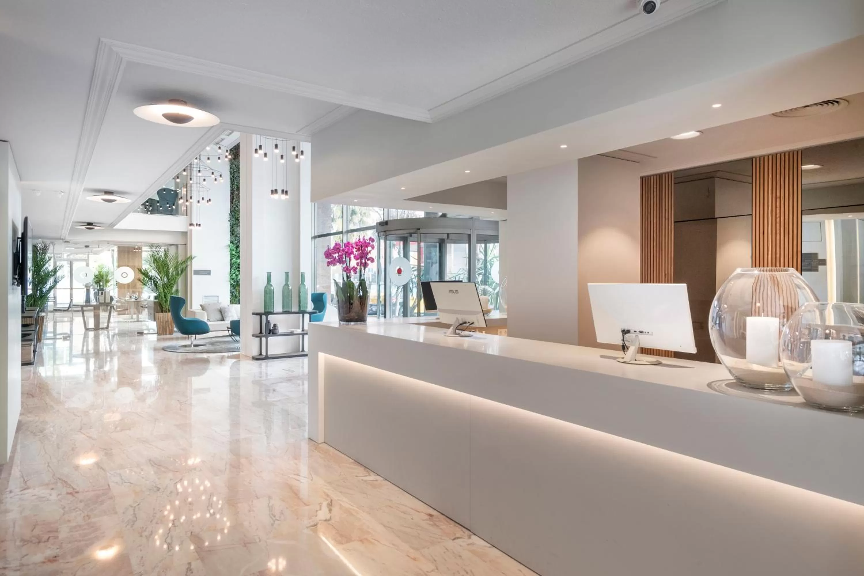 Lobby or reception in Salles Ciutat del Prat Barcelona Airport