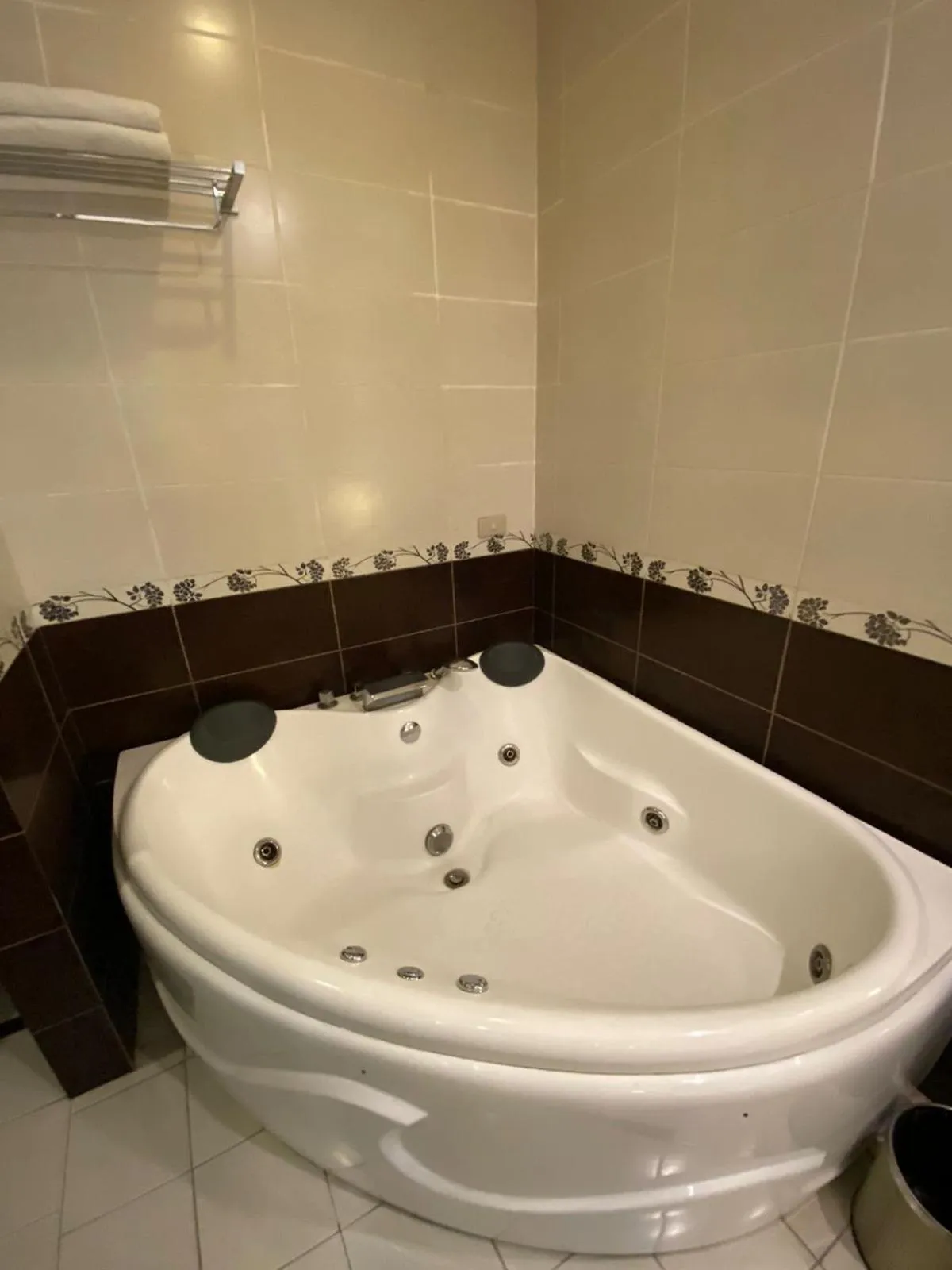 Golden Flower by KAGUM Hotels