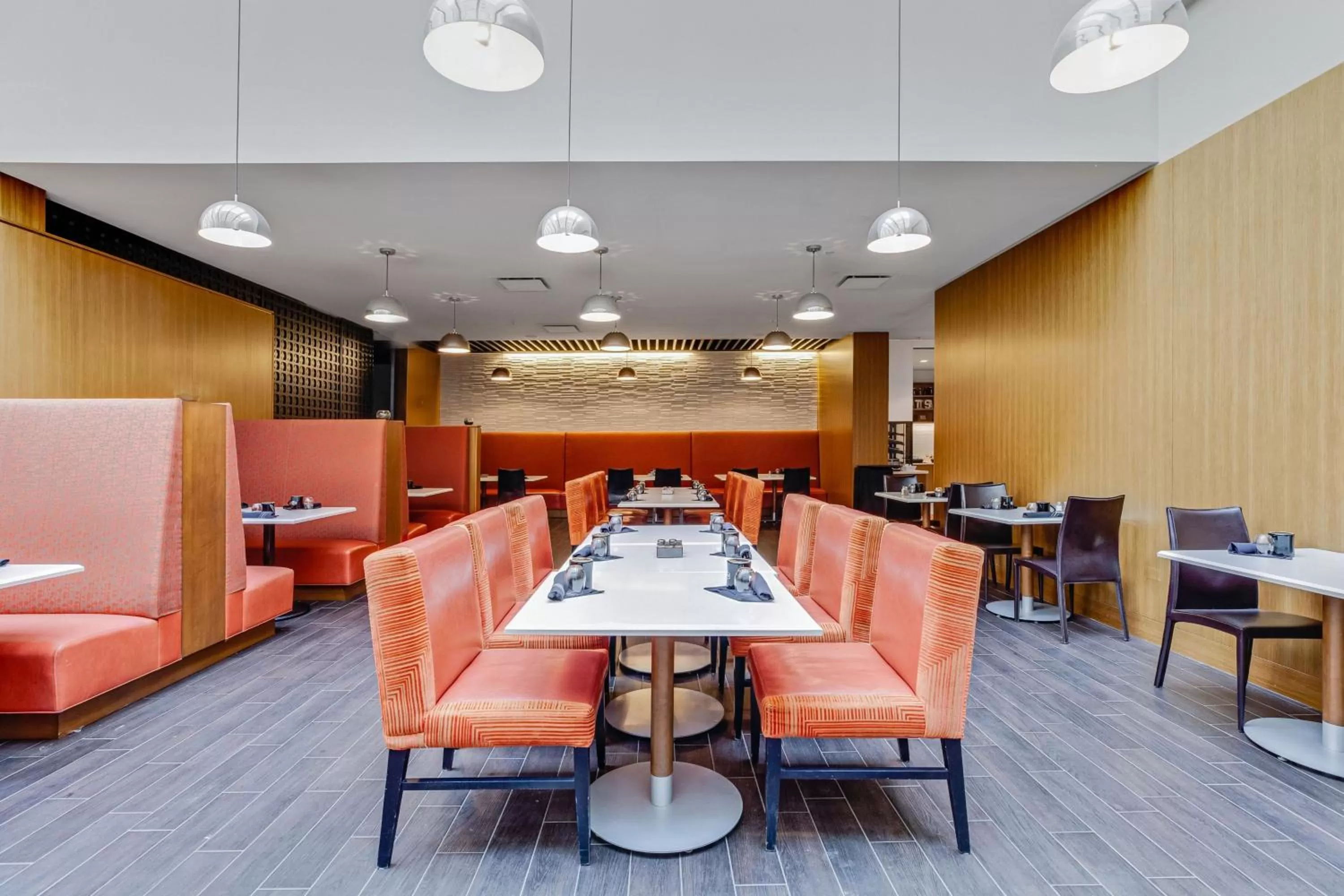 Restaurant/places to eat in Chicago Marriott Naperville