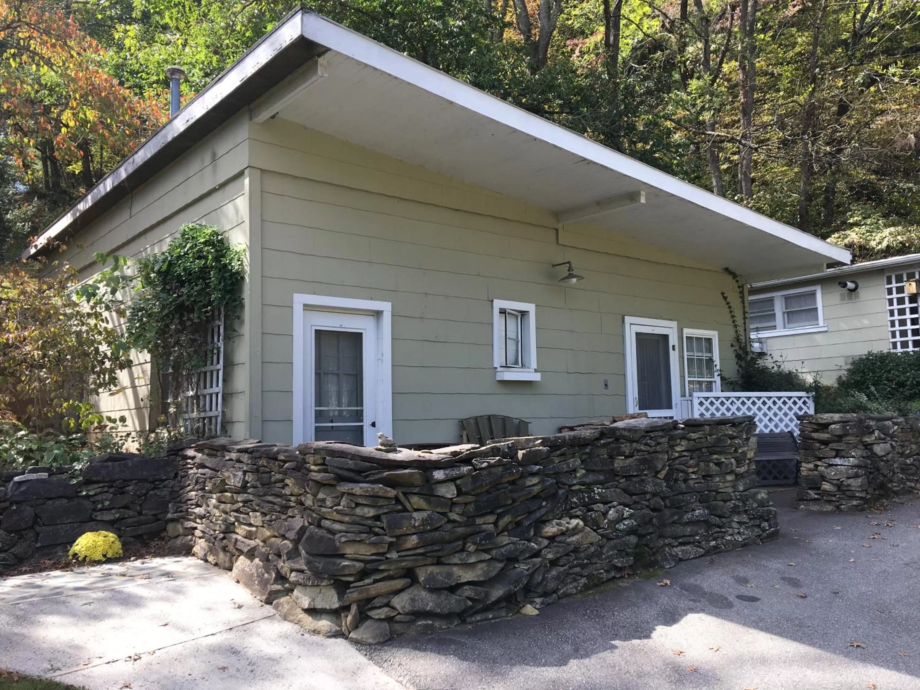 Property Building in River House Inn