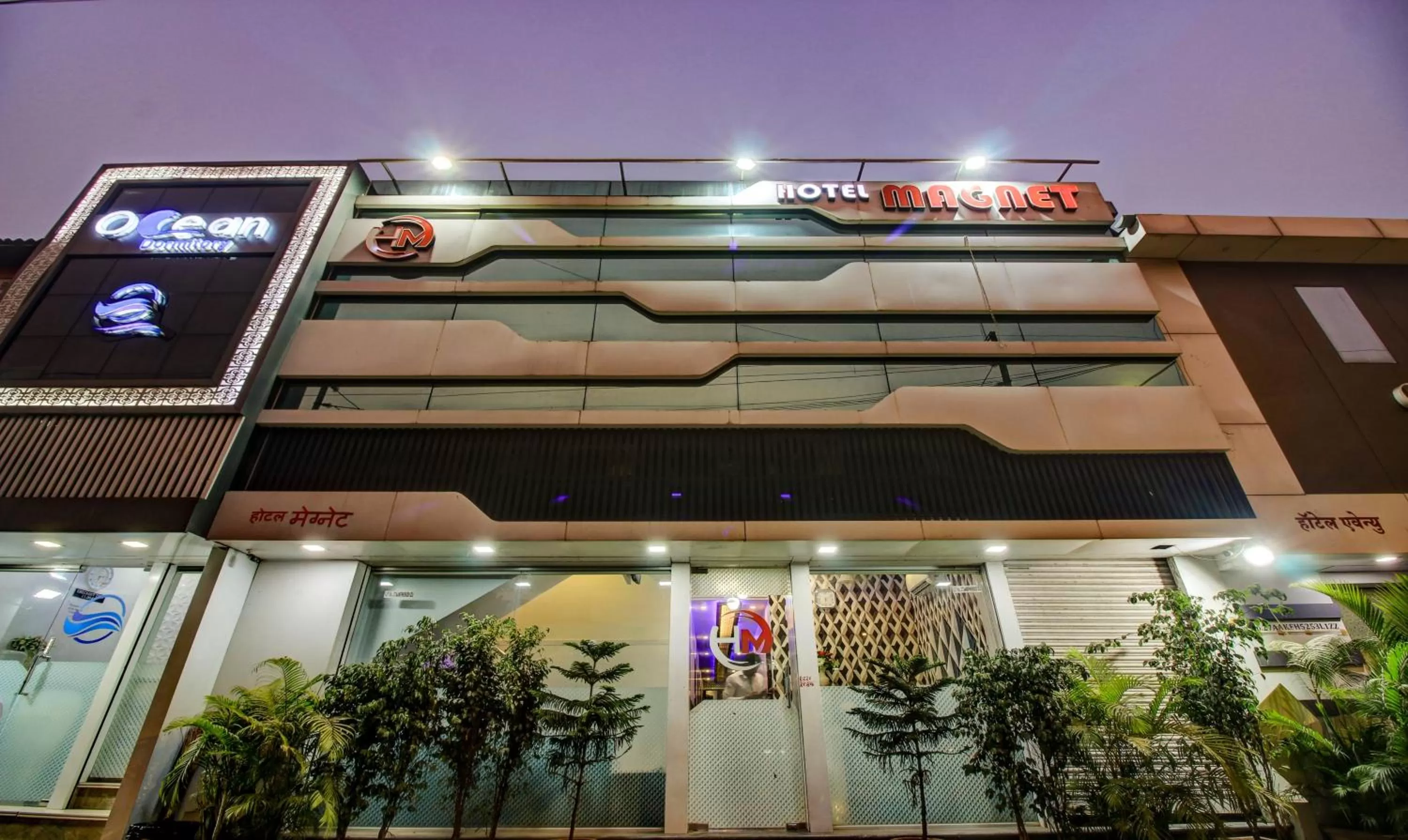 Property Building in Hotel Magnet