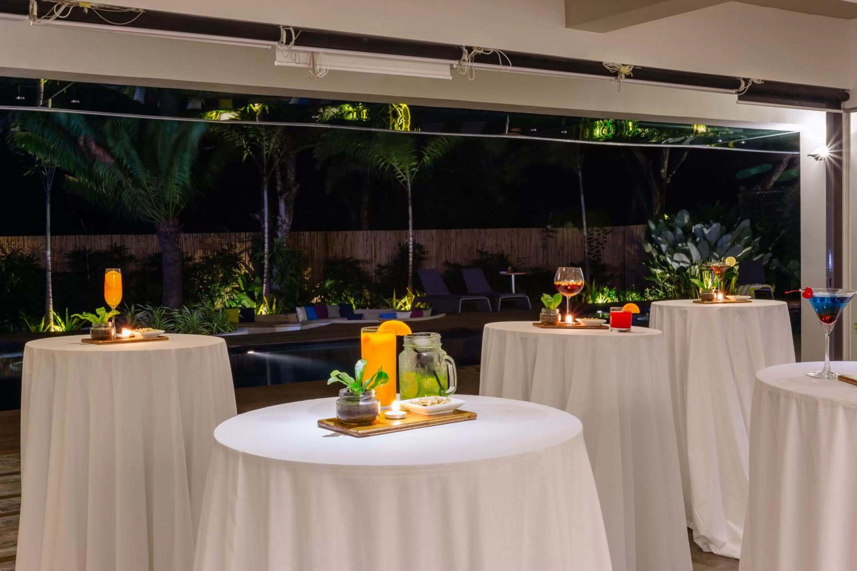 Lounge or bar in Canvas Boutique Hotel