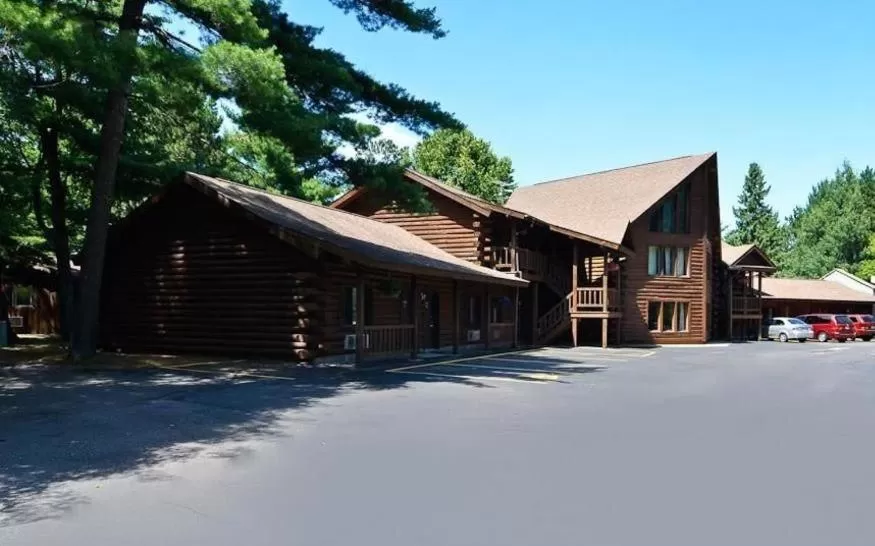 Property building in Centerstone Resort Lake-Aire