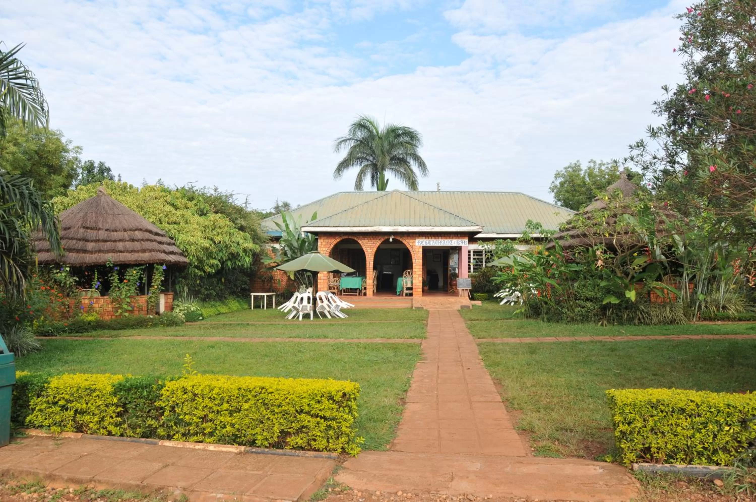 New Court View Hotel