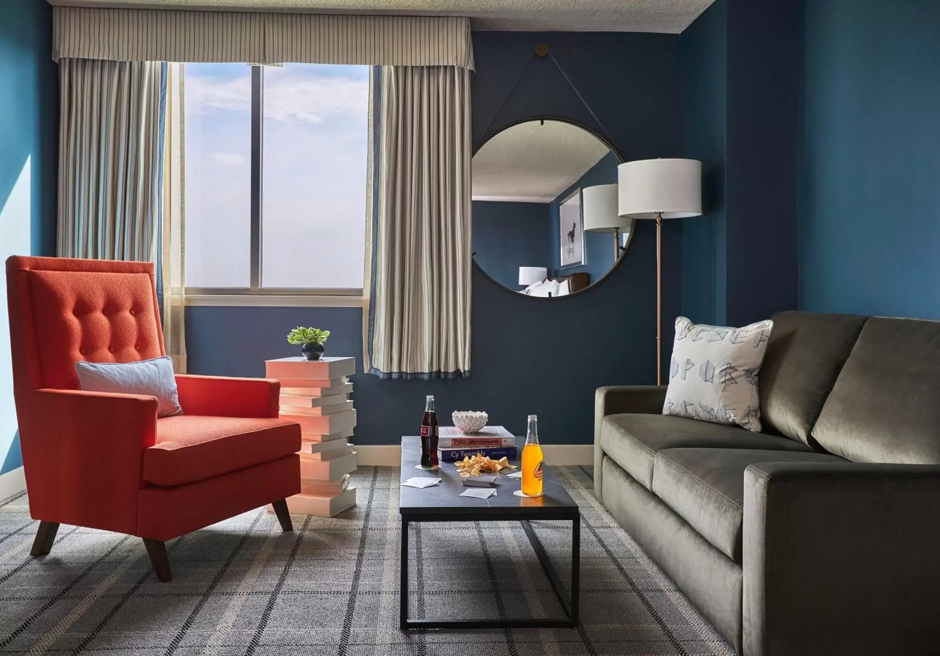 Deluxe King Room - Non-Smoking in Graduate by Hilton Richmond Deluxe King Room - Non-Smoking in Graduate by Hilton Richmond