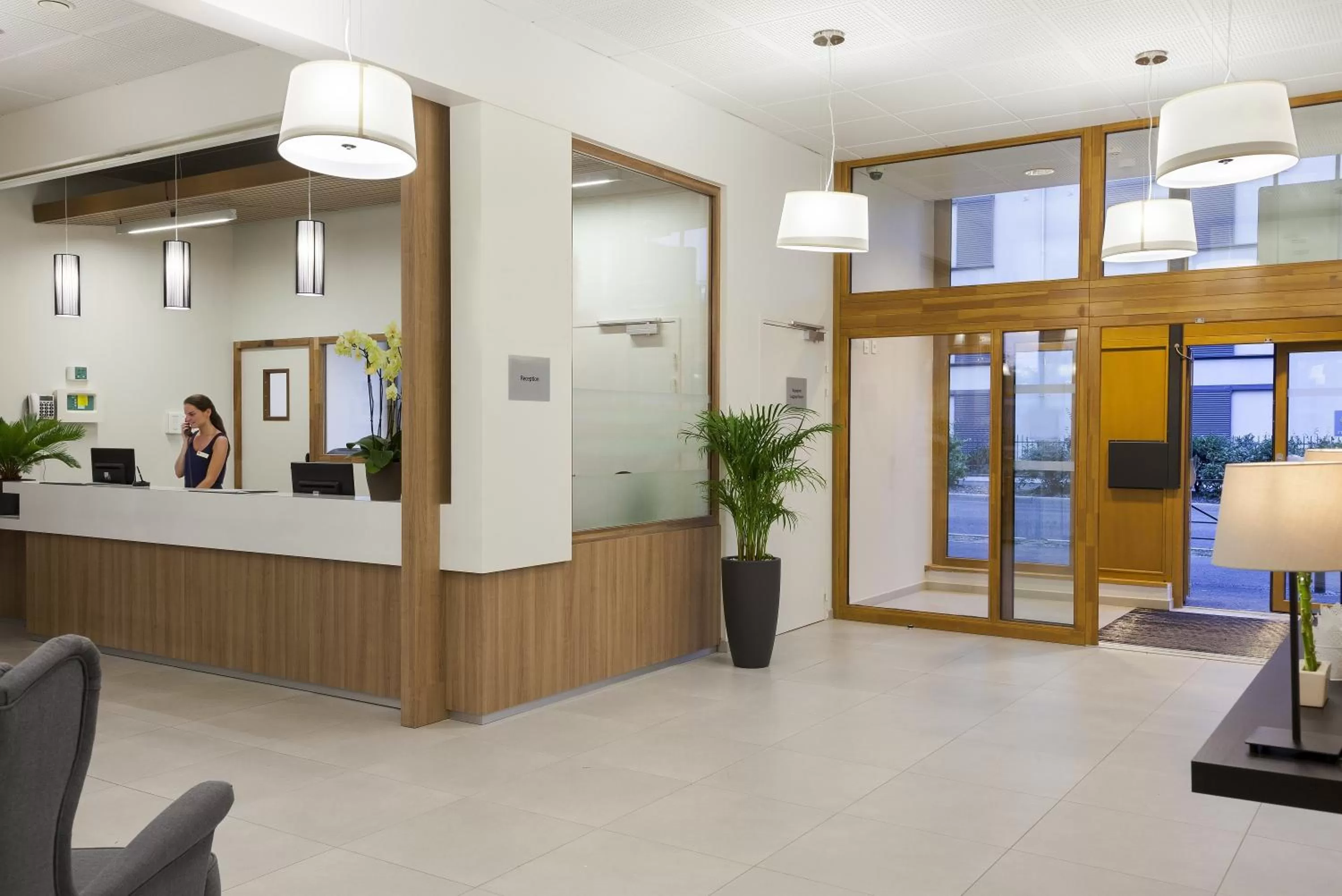 Lobby or reception in Nehô Suites Porte de Genève - Gare Annemasse