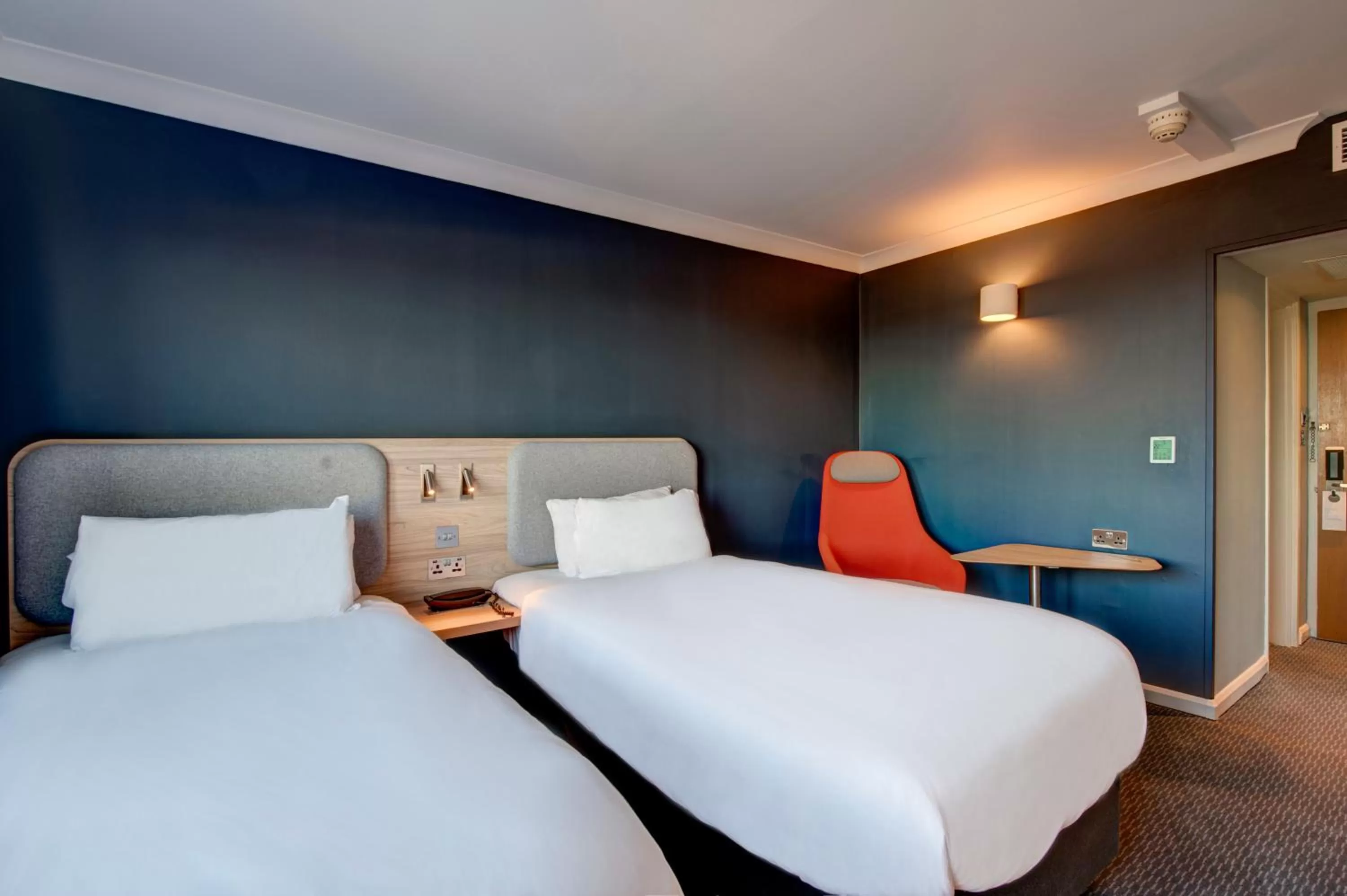 Bedroom, Bed in Holiday Inn Express Edinburgh City West by IHG