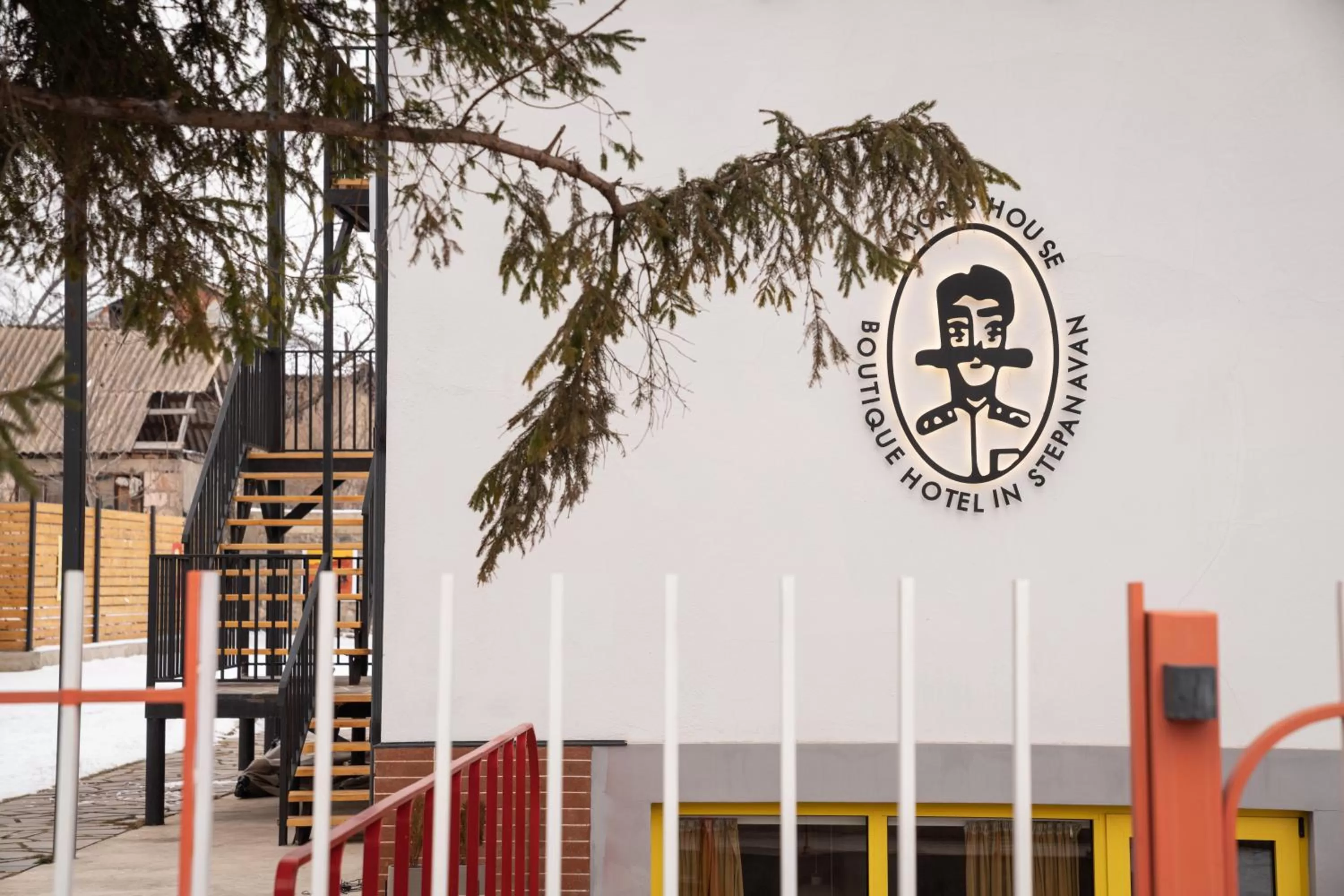 Logo/Certificate/Sign in Major's House Hotel